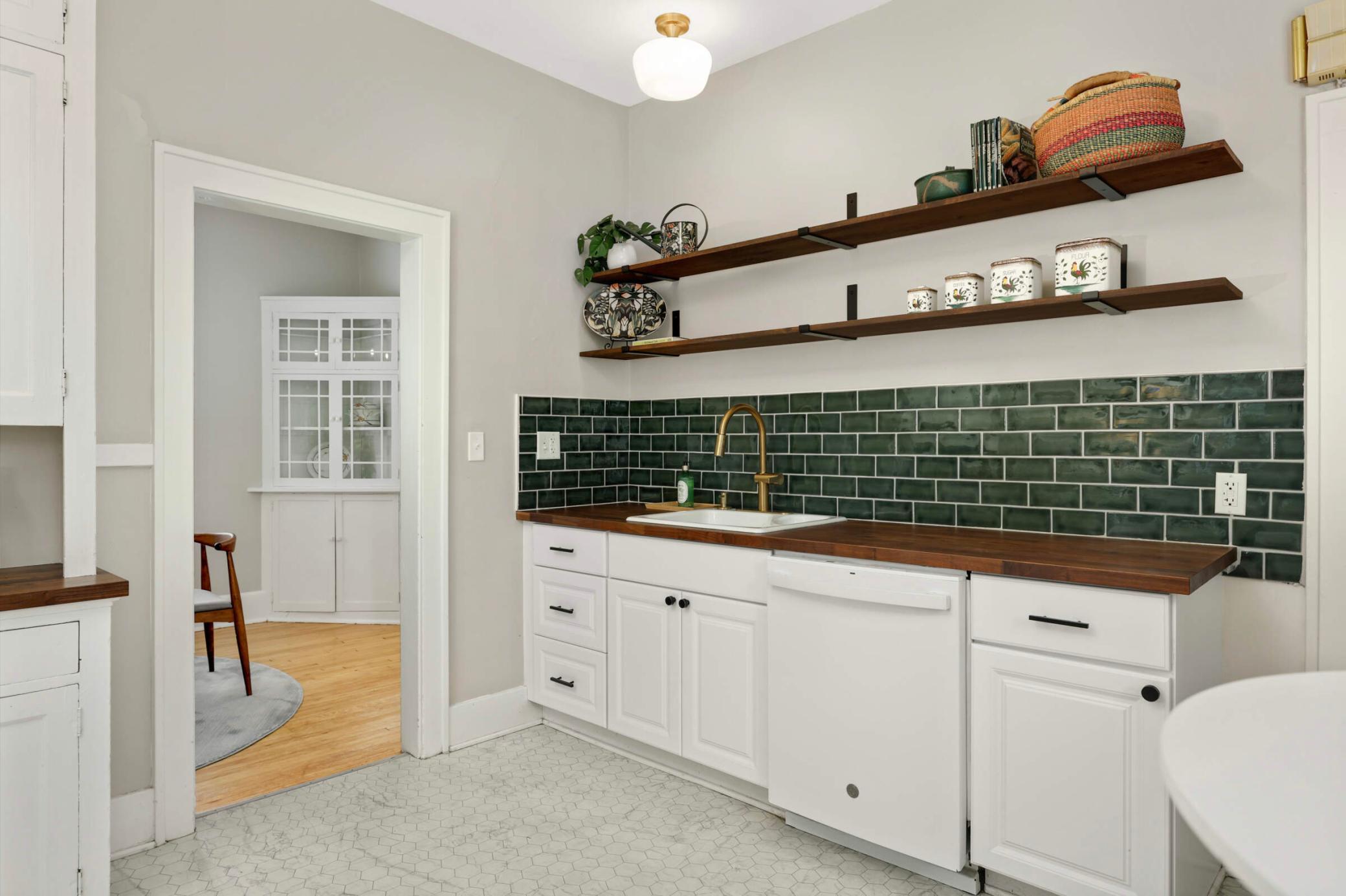124 W 27th Street