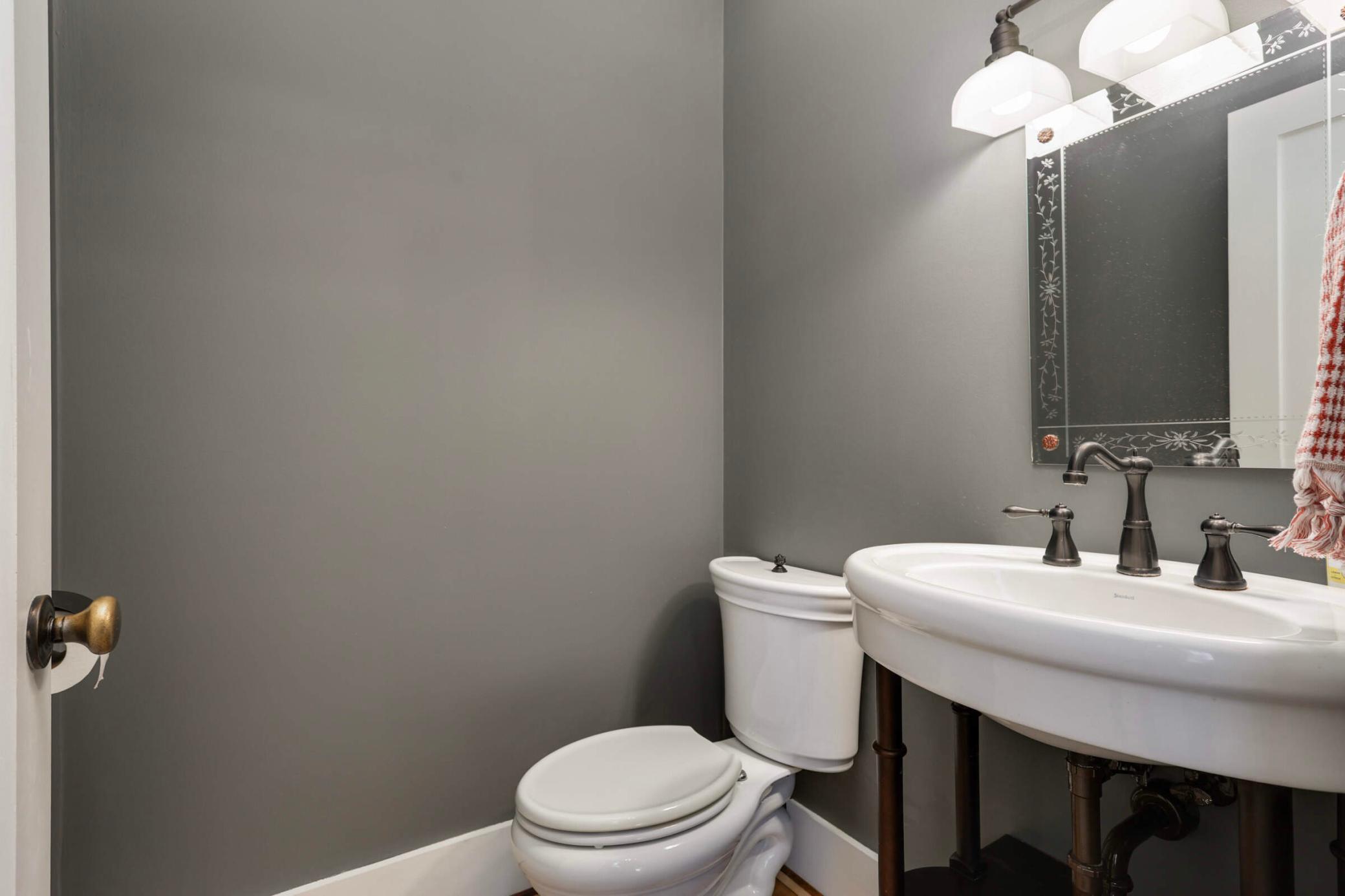 1241 Cedar Lake Road S