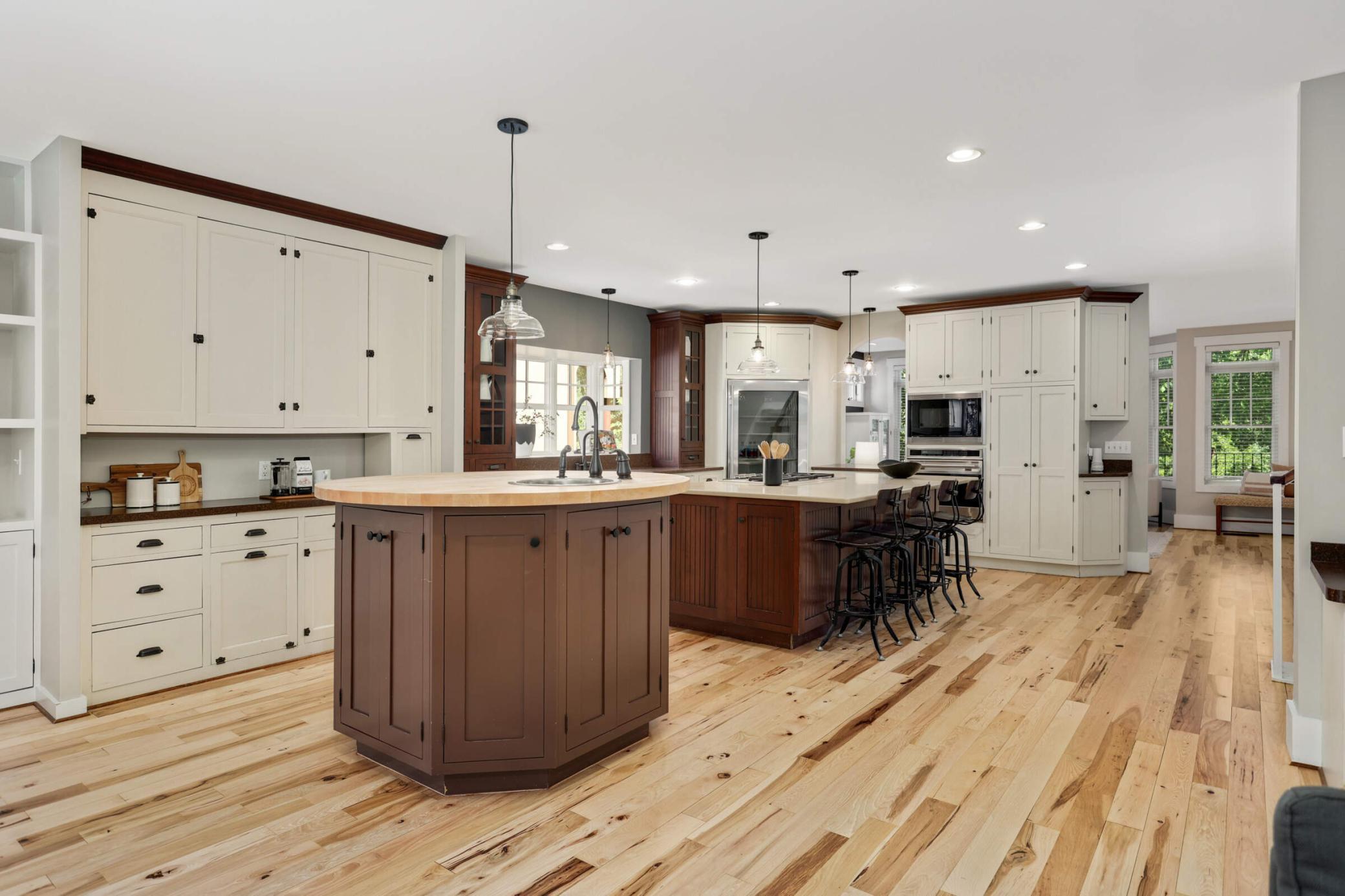 1241 Cedar Lake Road S