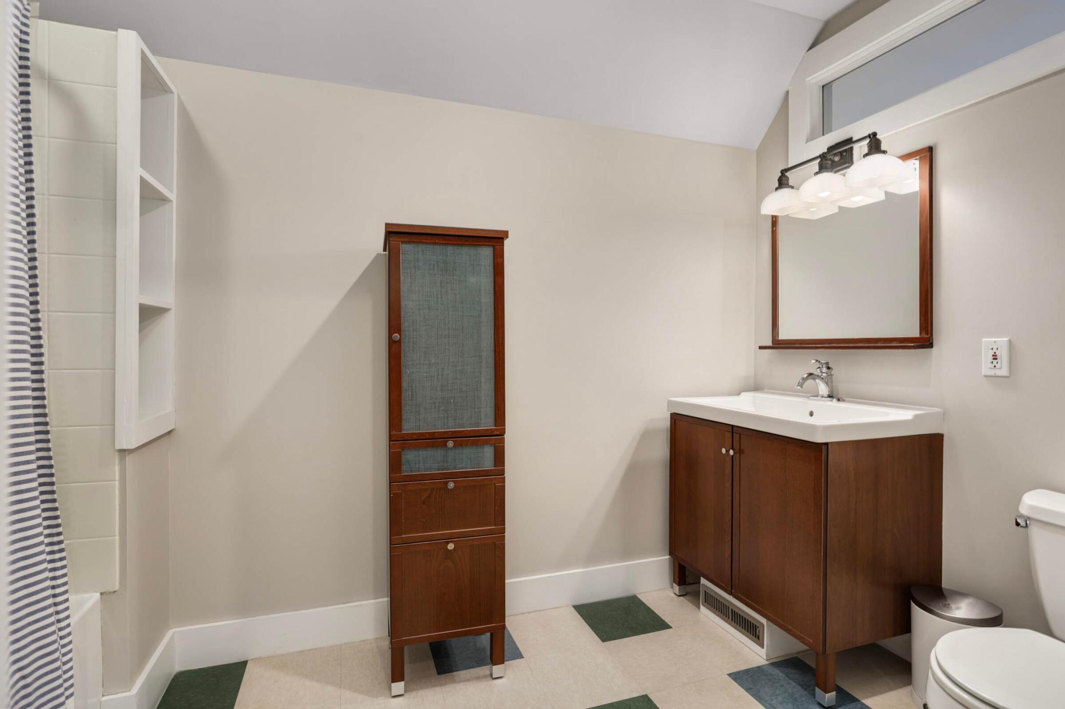 1241 Cedar Lake Road S