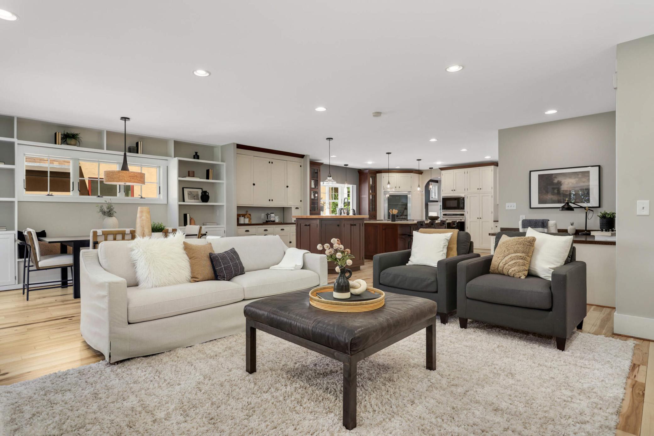 1241 Cedar Lake Road S