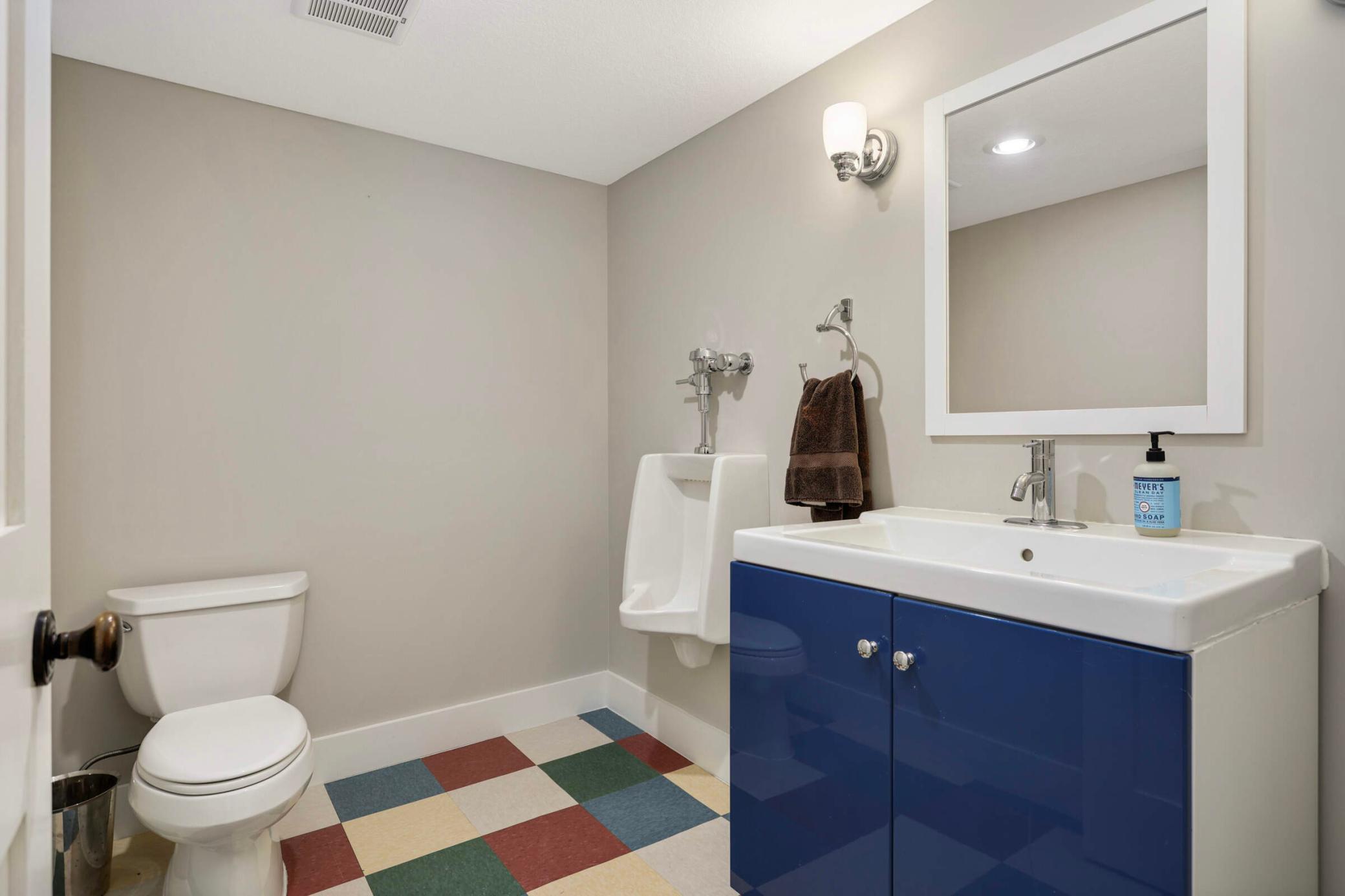 1241 Cedar Lake Road S