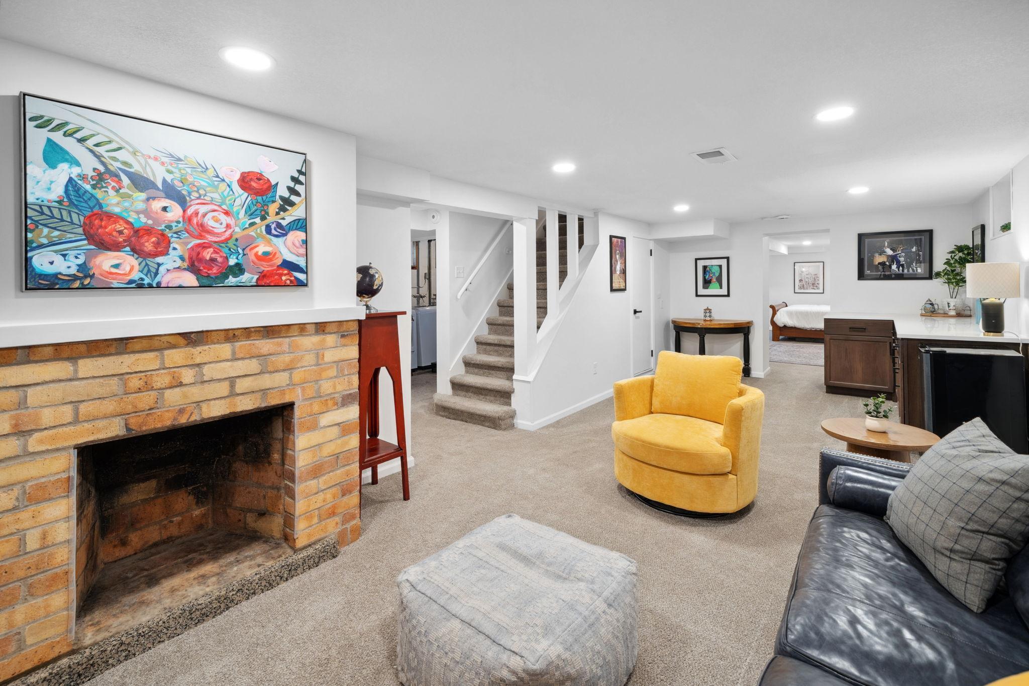 869 Kenneth Street