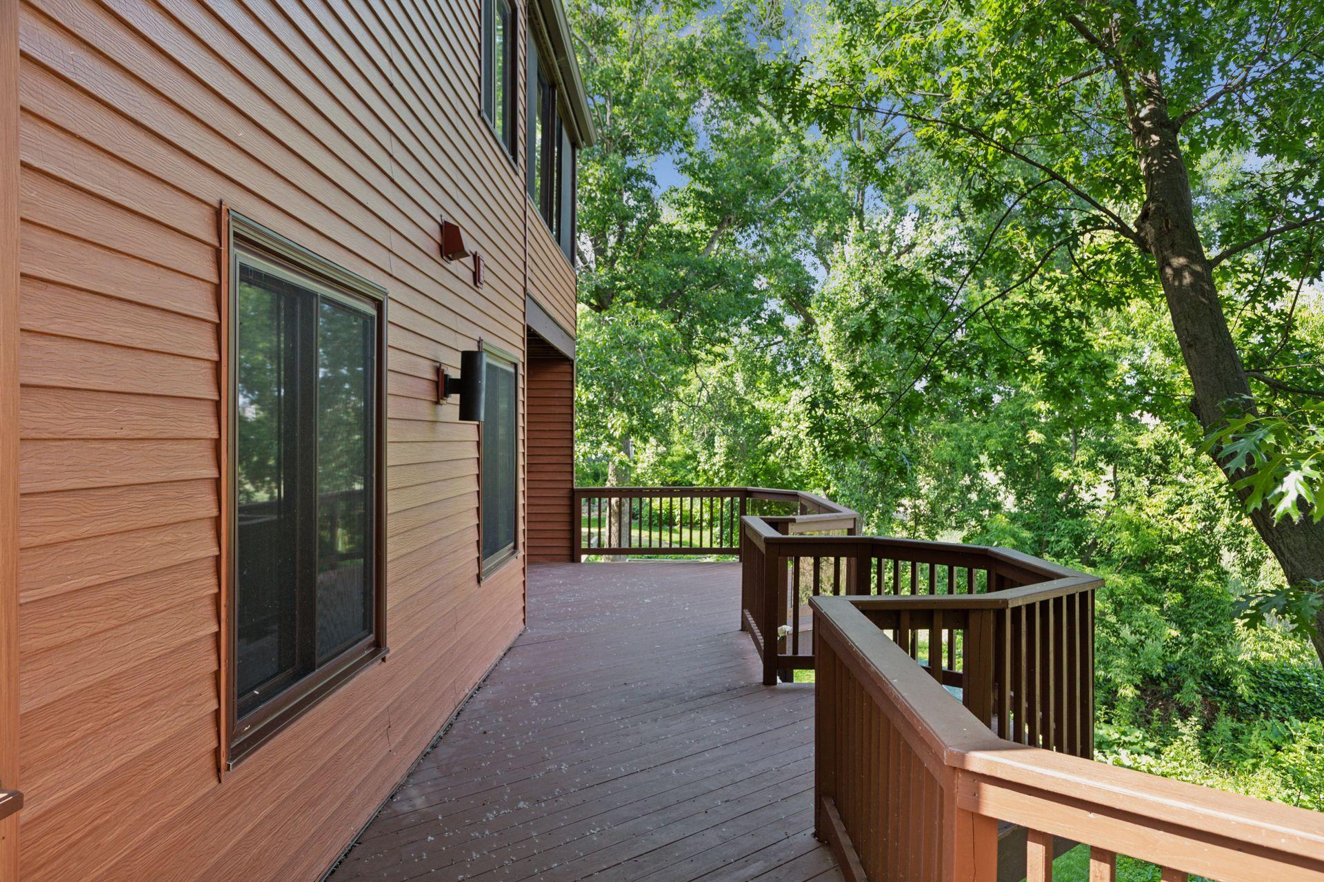 4500 Chatsworth Street N