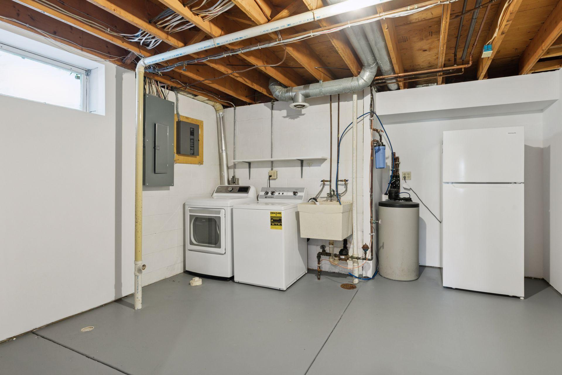 4500 Chatsworth Street N