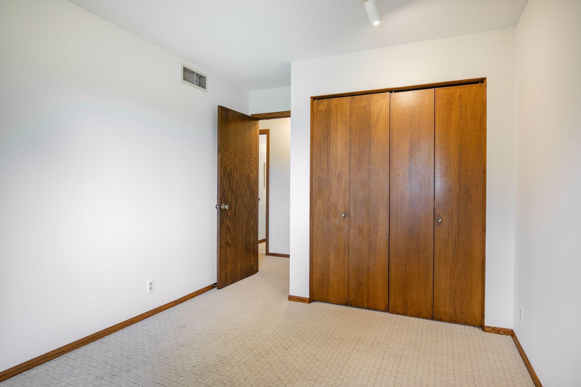 4500 Chatsworth Street N