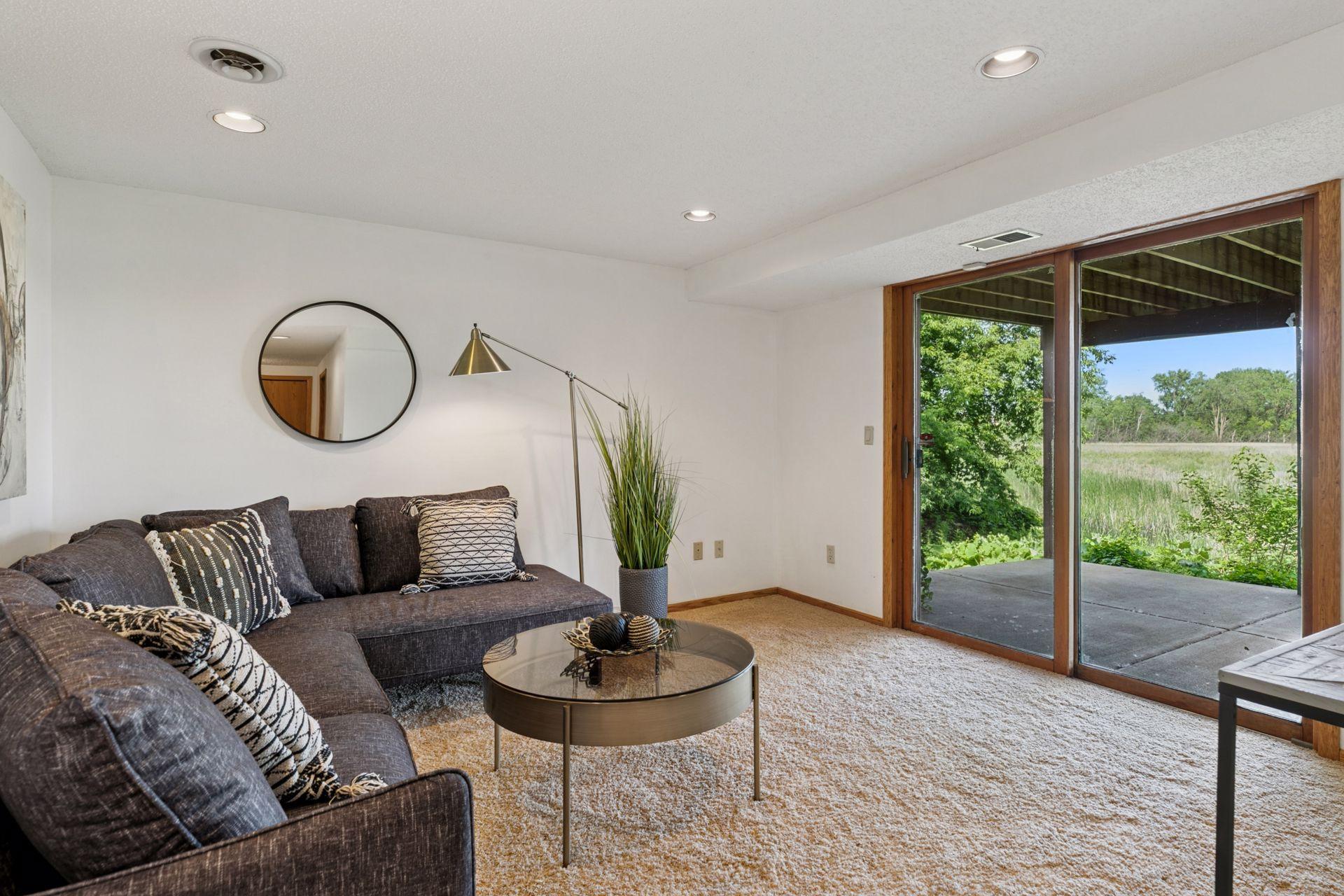 4500 Chatsworth Street N