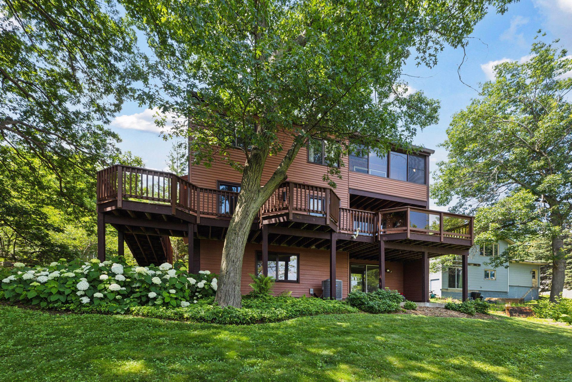 4500 Chatsworth Street N