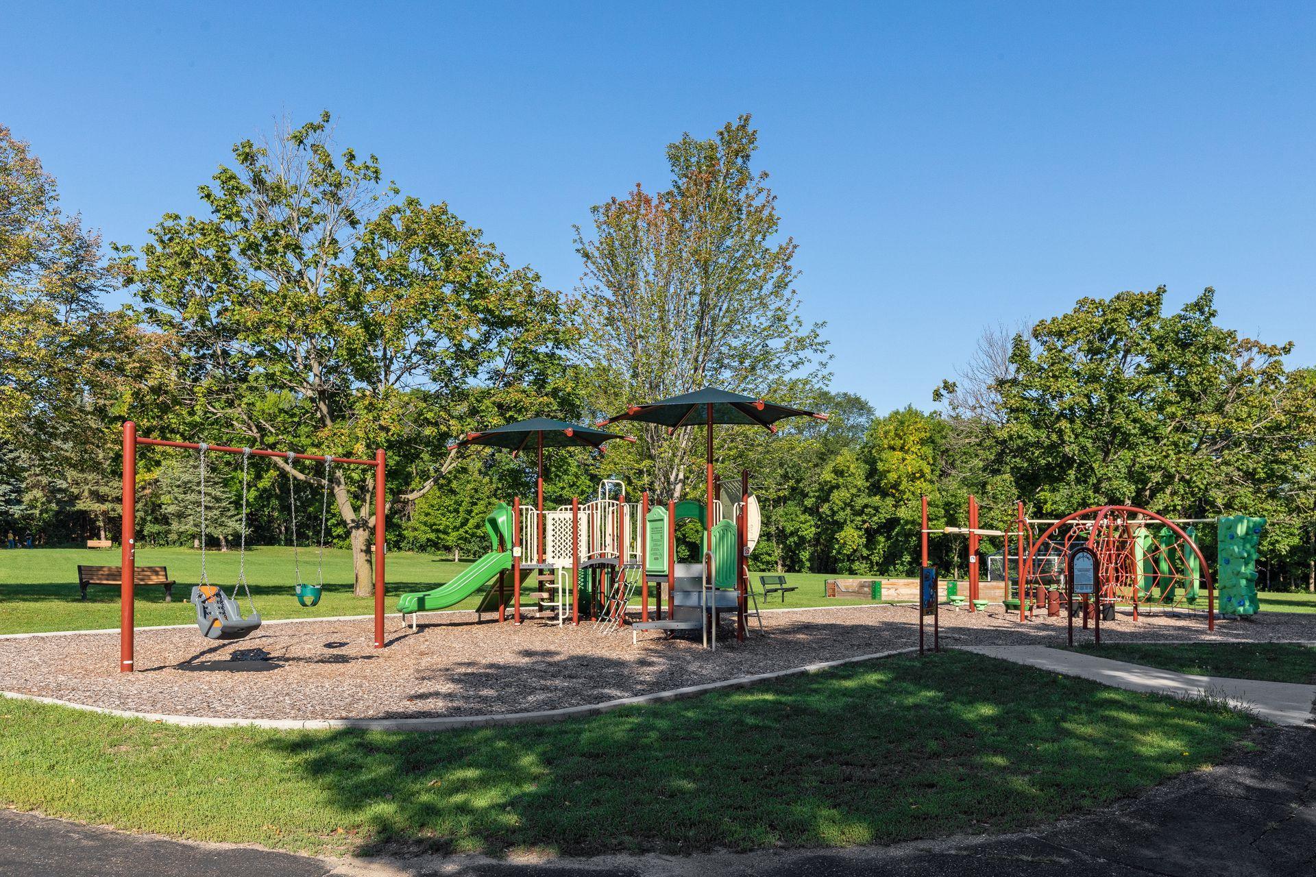 4500 Chatsworth Street N