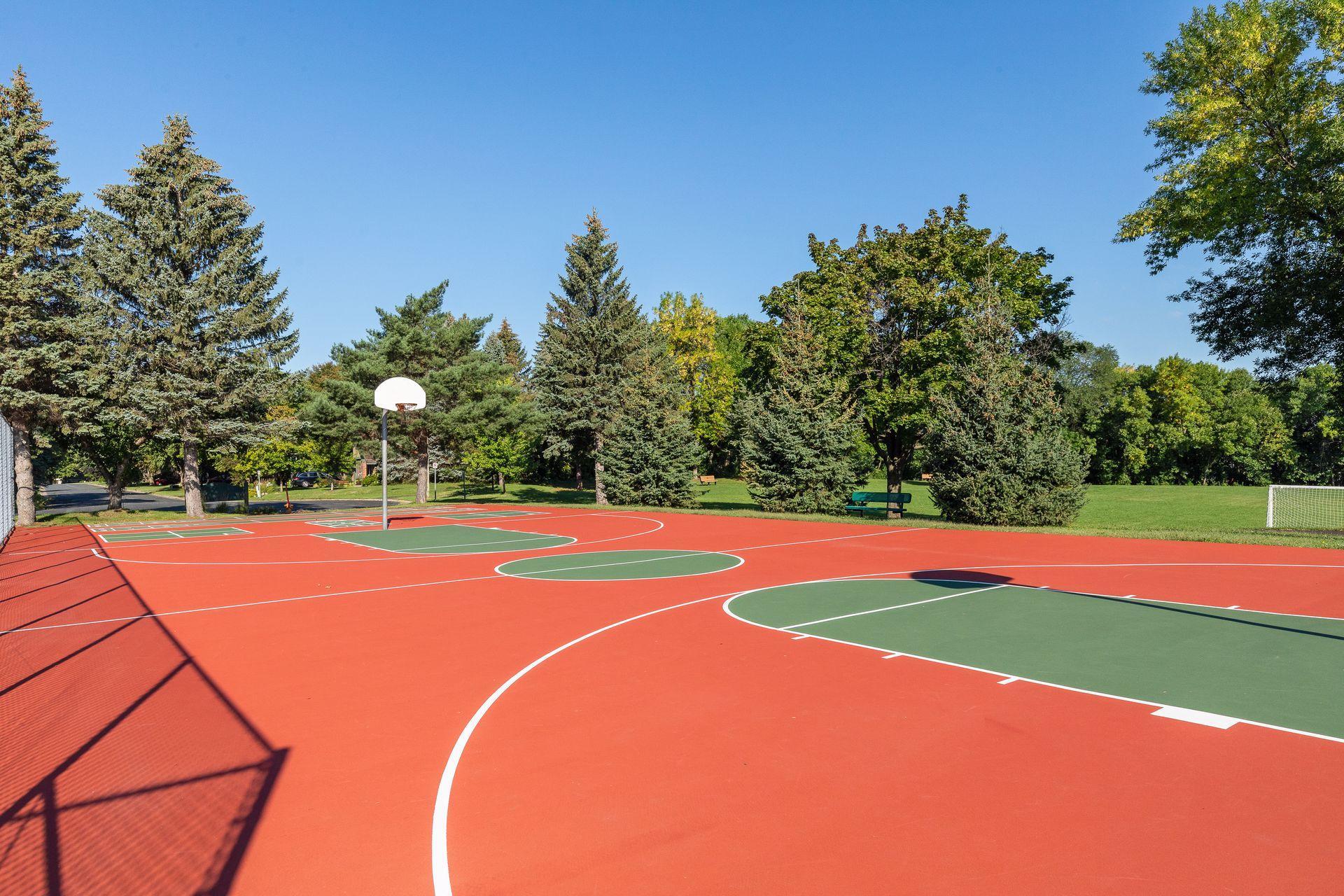 4500 Chatsworth Street N