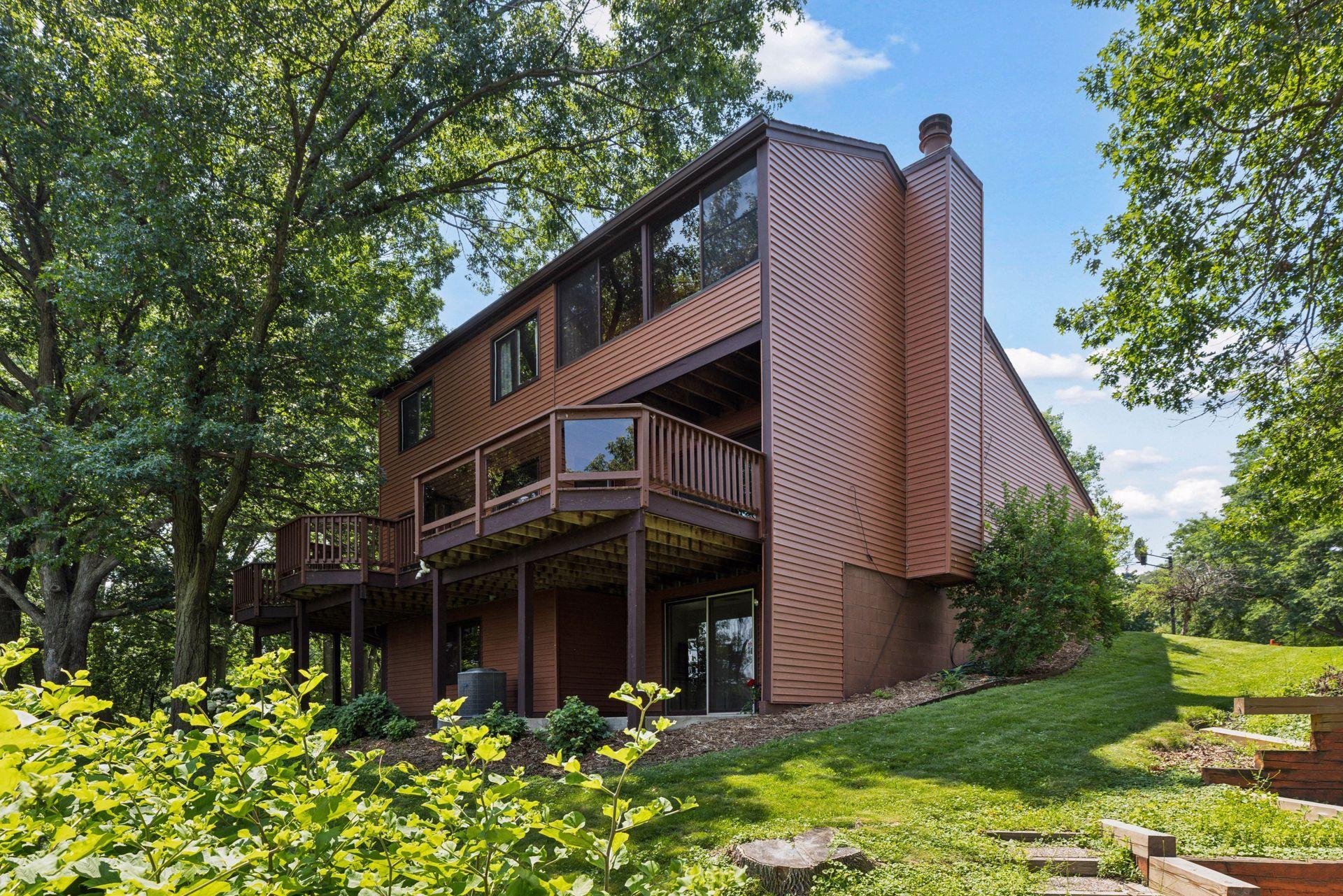 4500 Chatsworth Street N