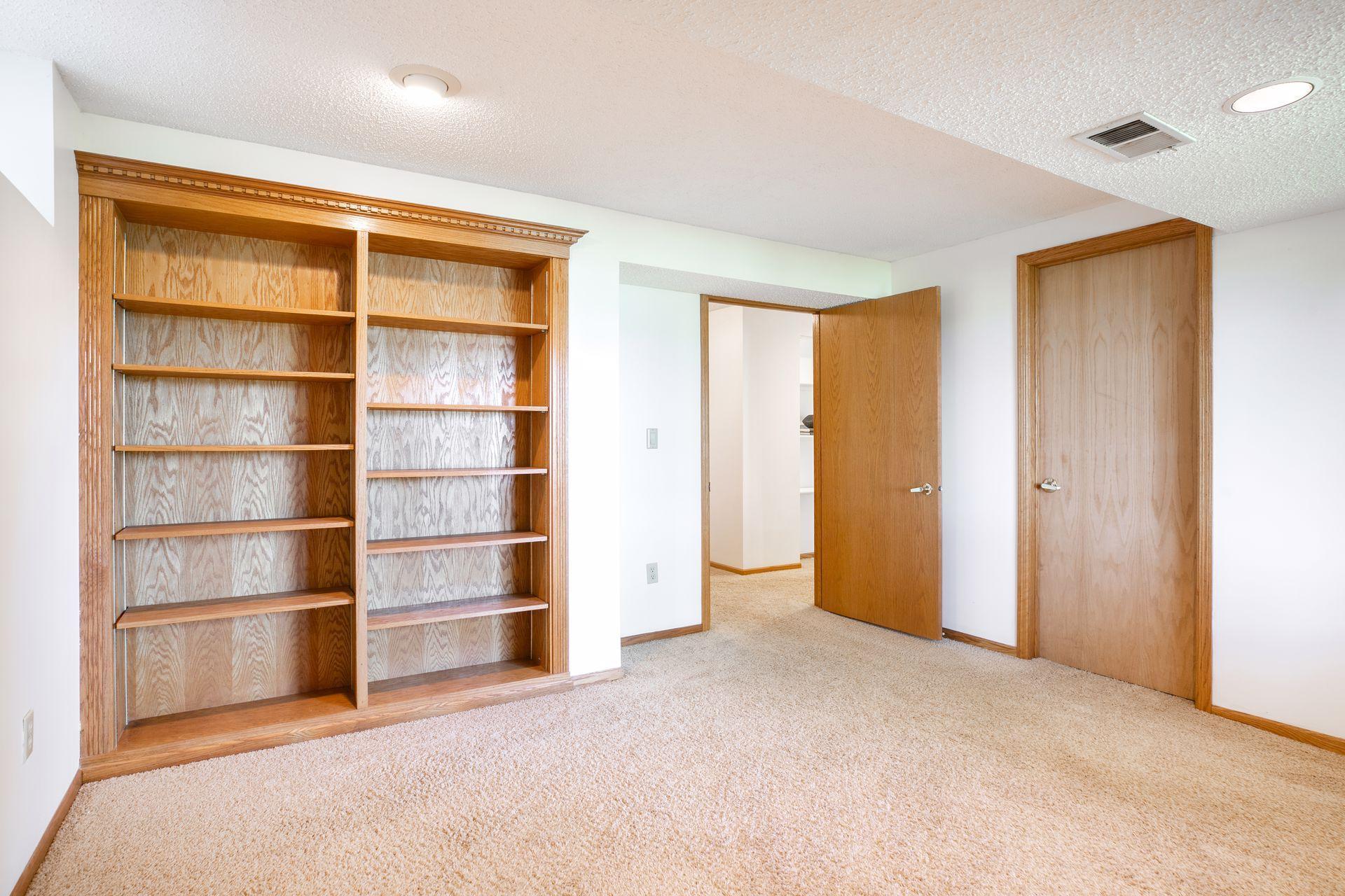 4500 Chatsworth Street N