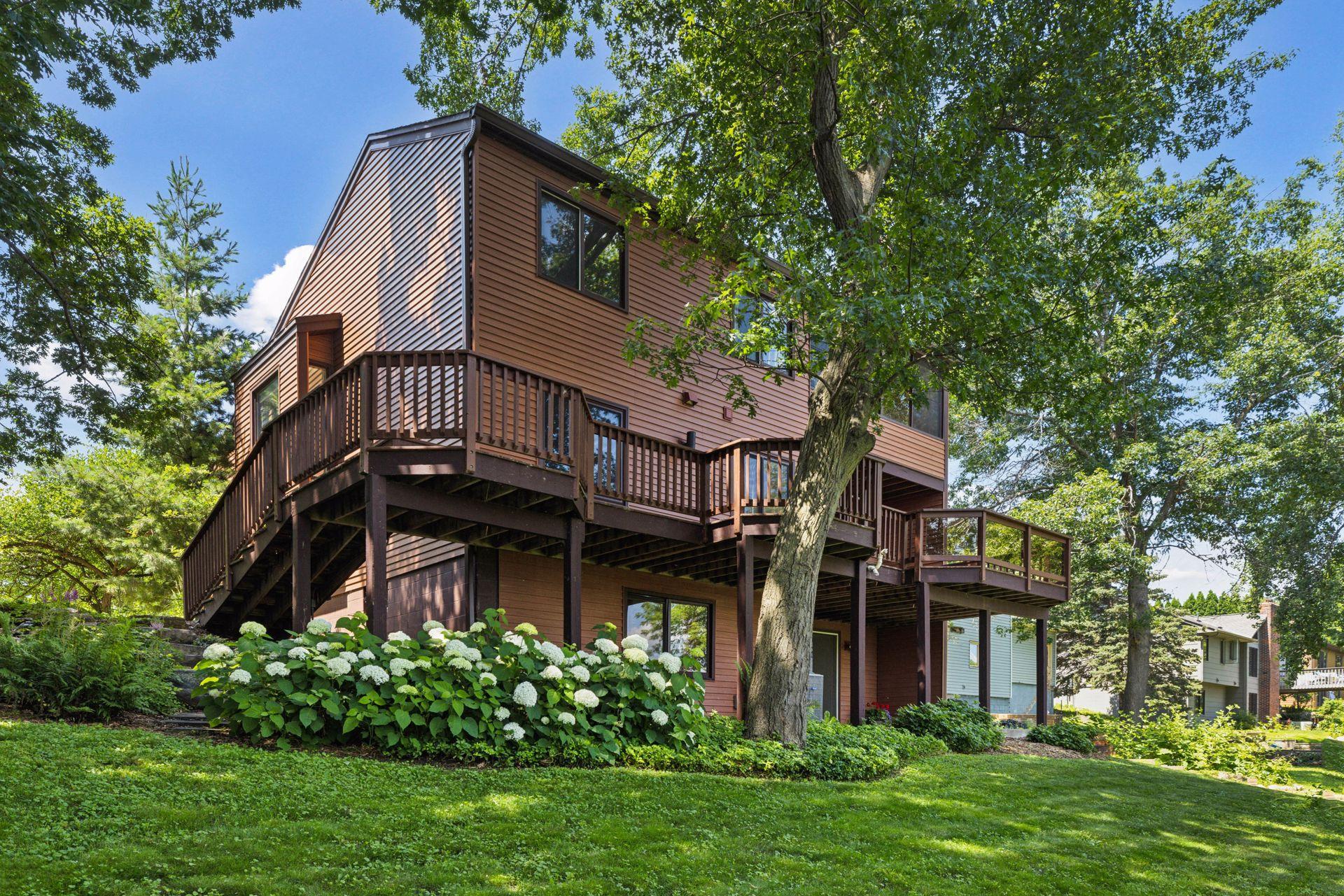 4500 Chatsworth Street N