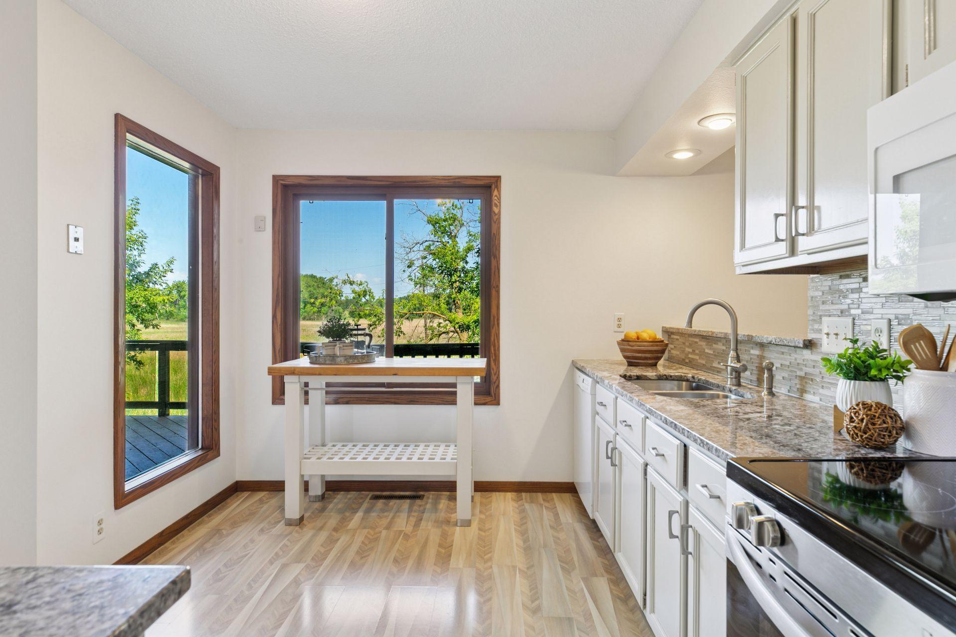 4500 Chatsworth Street N