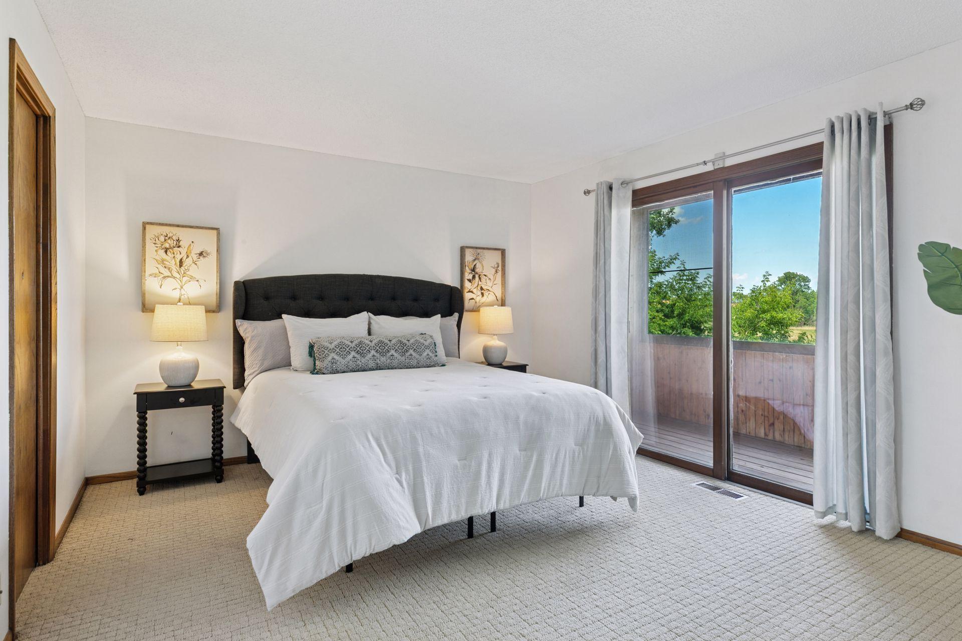 4500 Chatsworth Street N