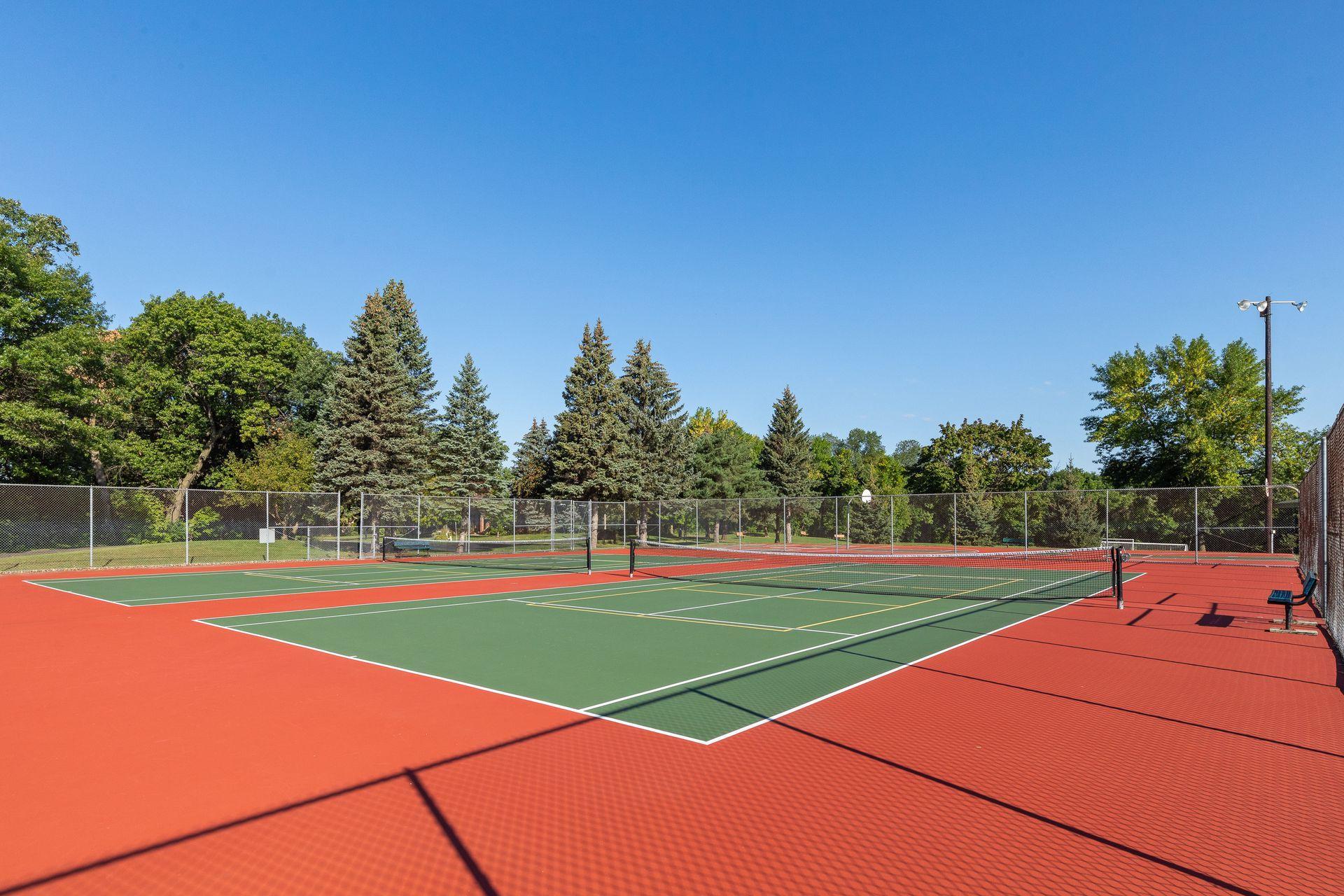 4500 Chatsworth Street N