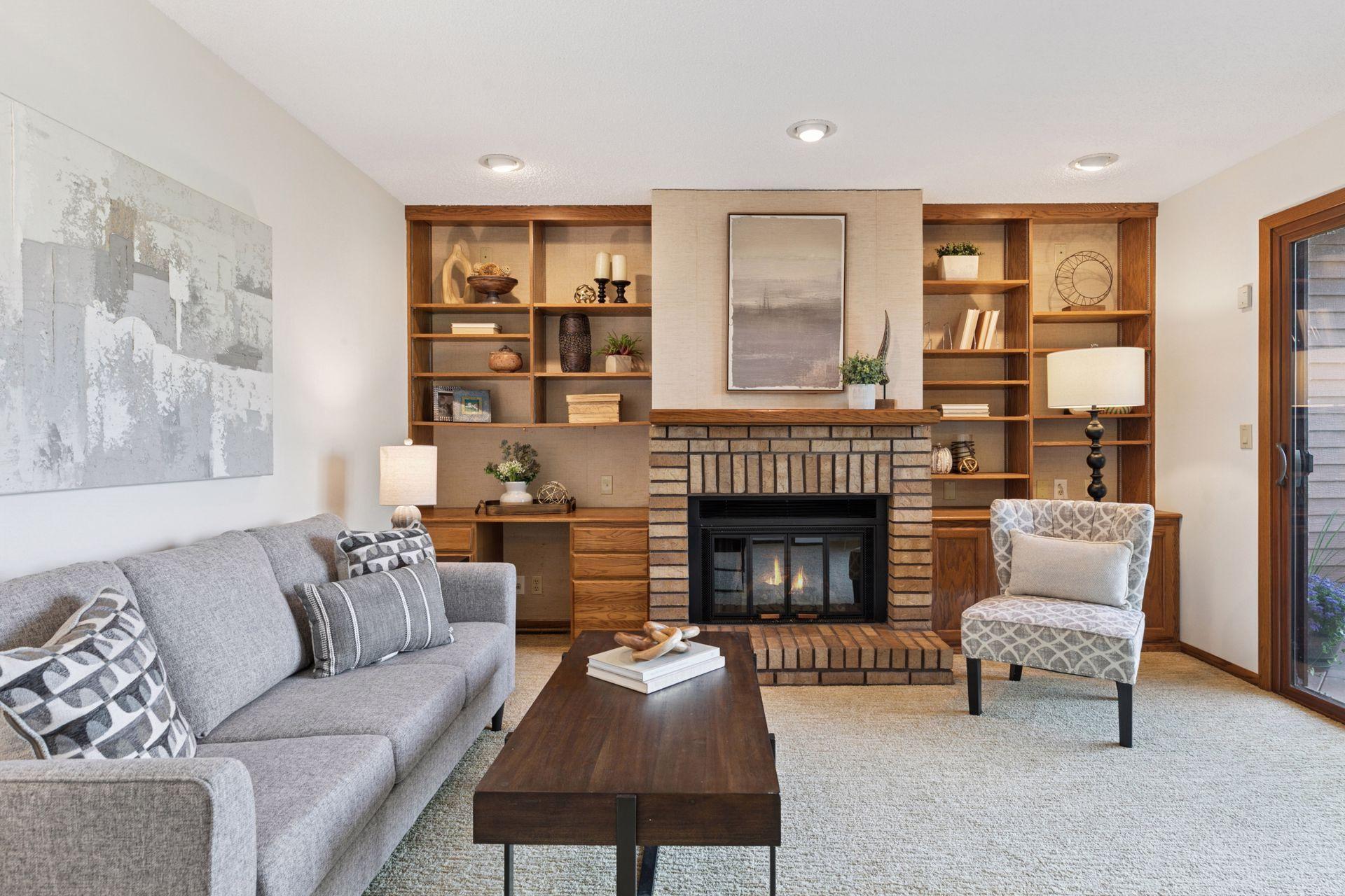 4500 Chatsworth Street N