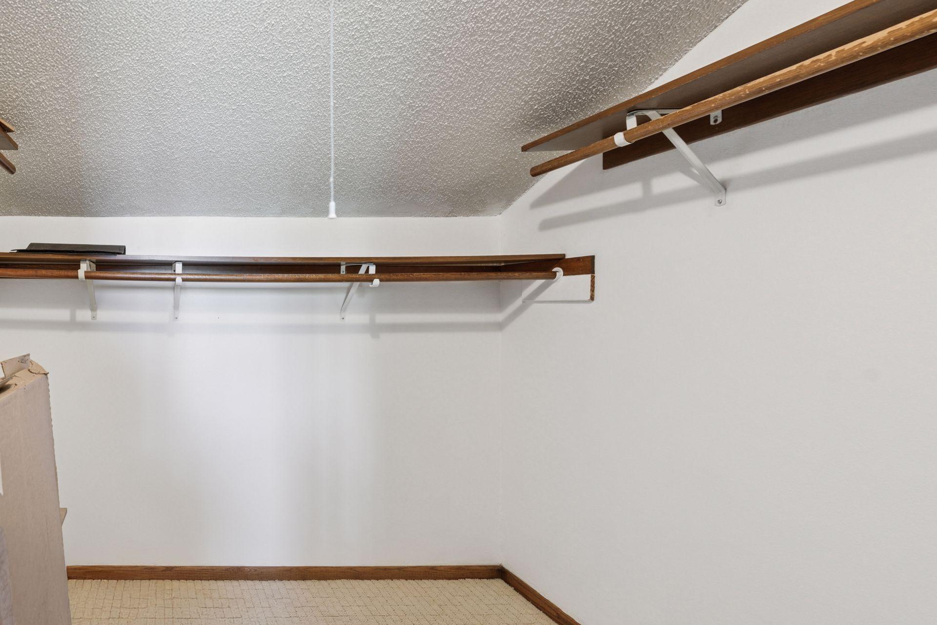 4500 Chatsworth Street N