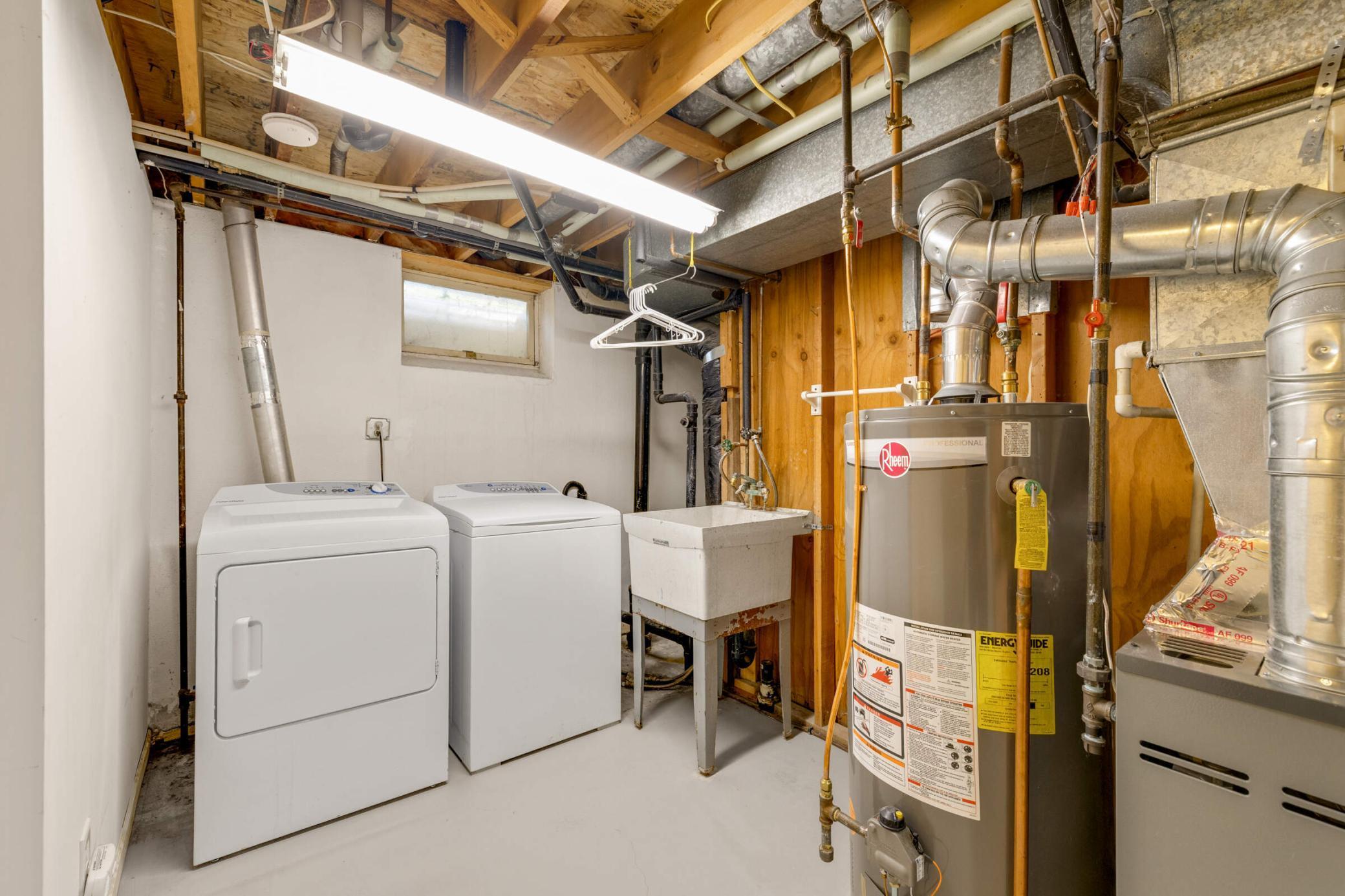 2307 Fillmore Street NE