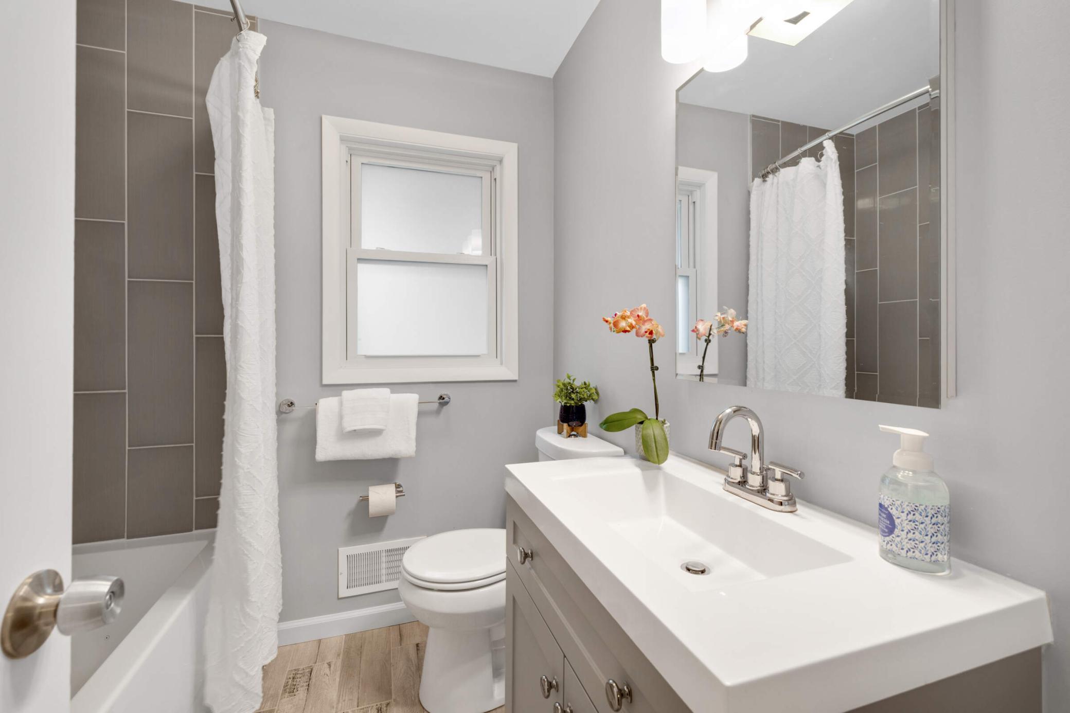 2307 Fillmore Street NE