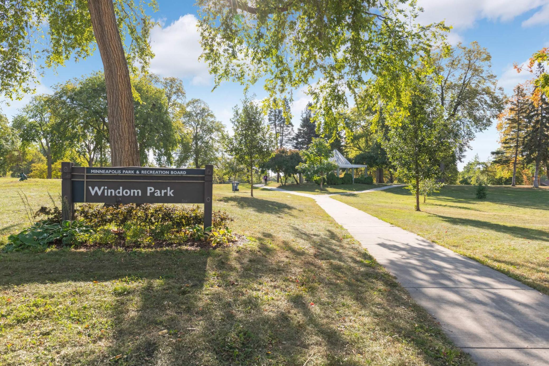 2307 Fillmore Street NE