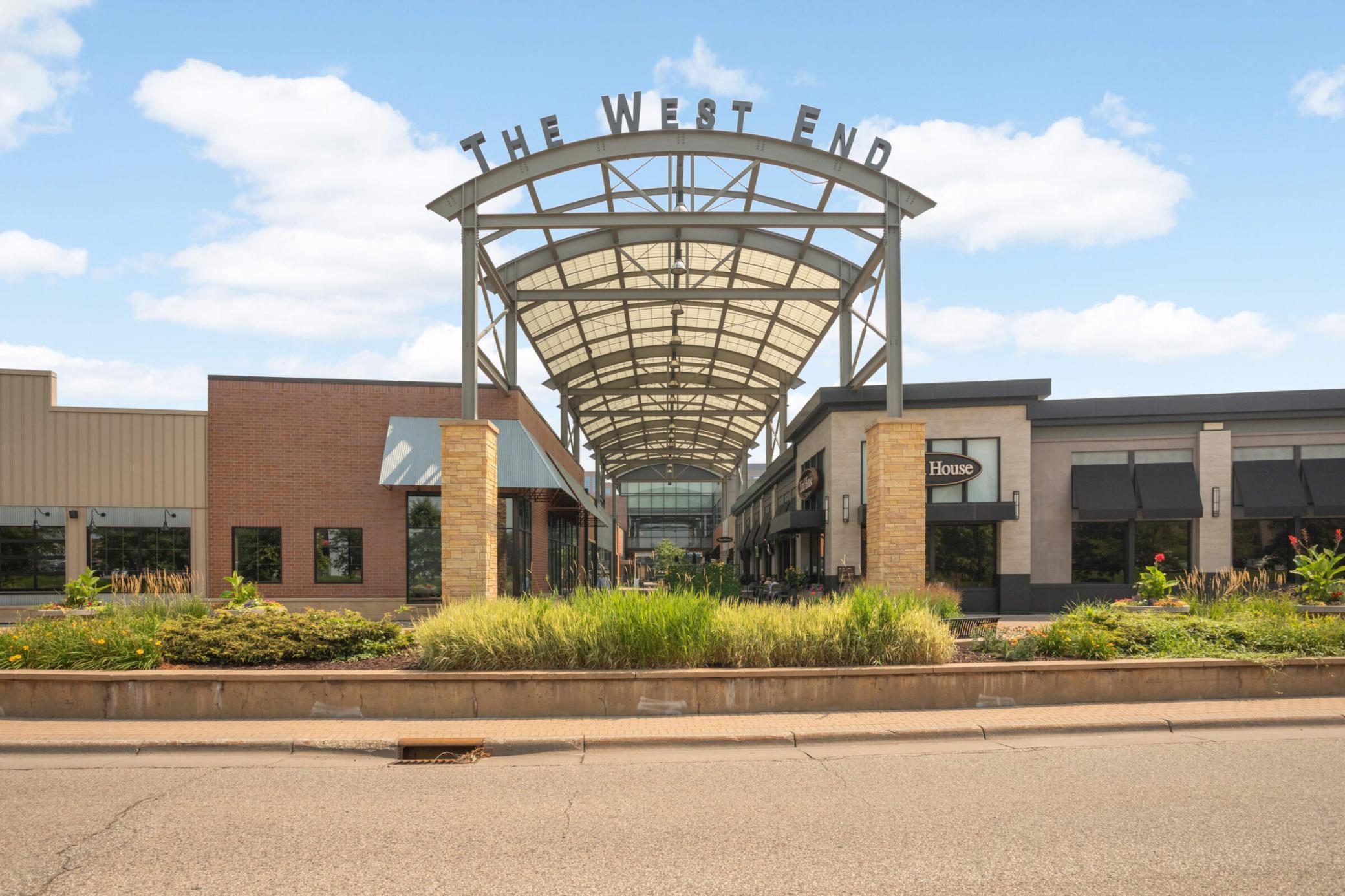 1611 Oregon Avenue S