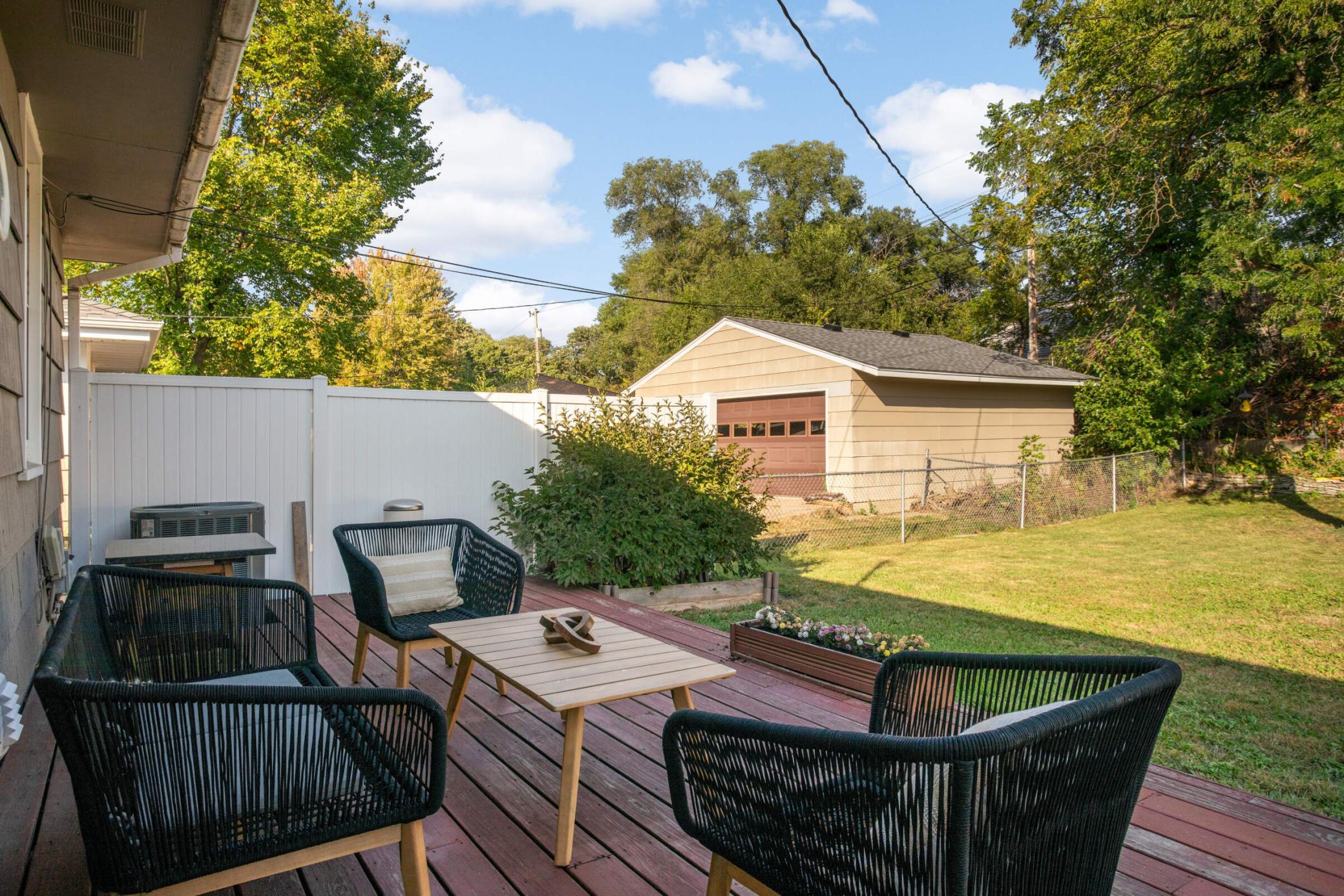 1611 Oregon Avenue S