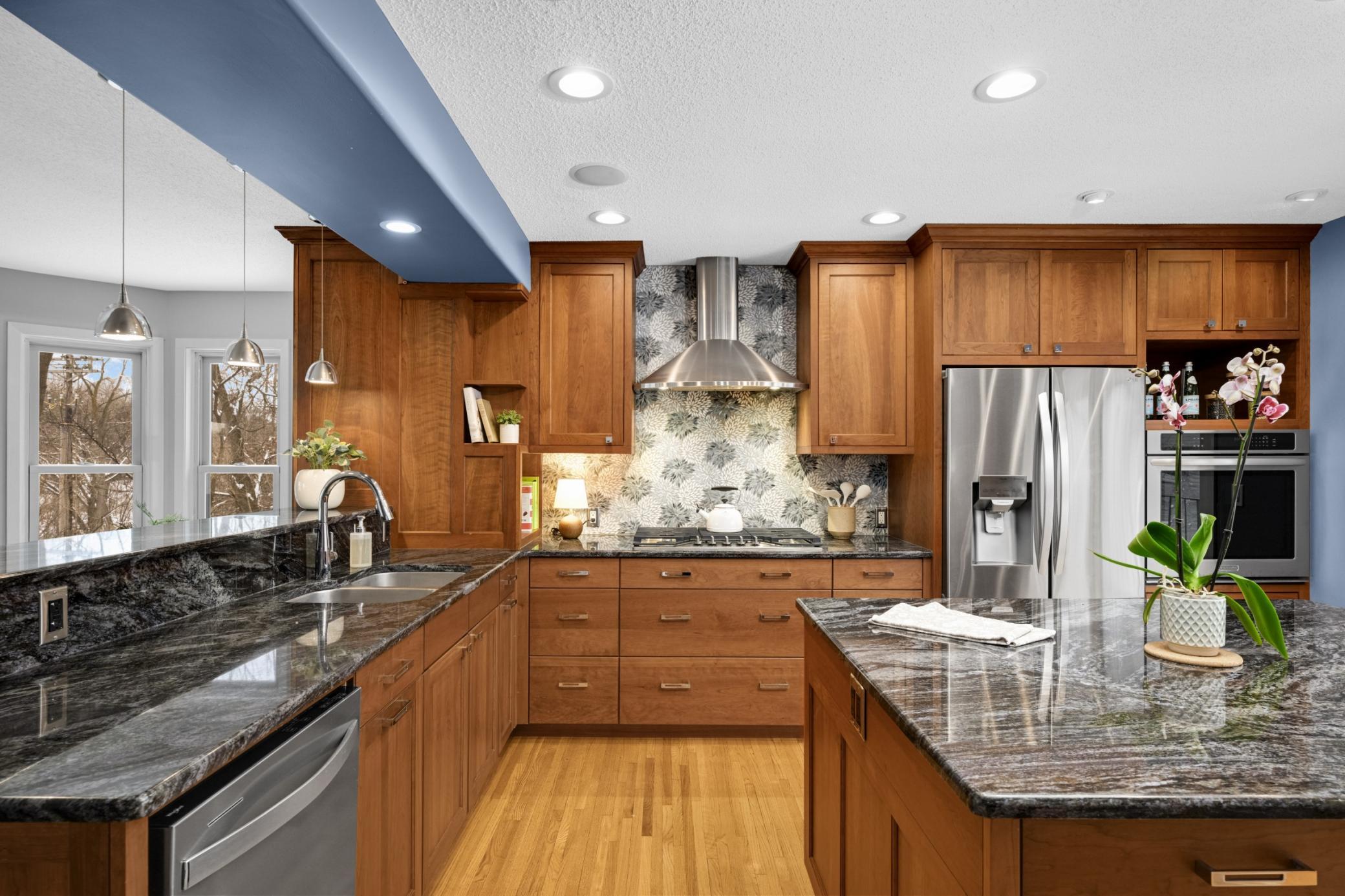 1633 Cedar Lake Parkway