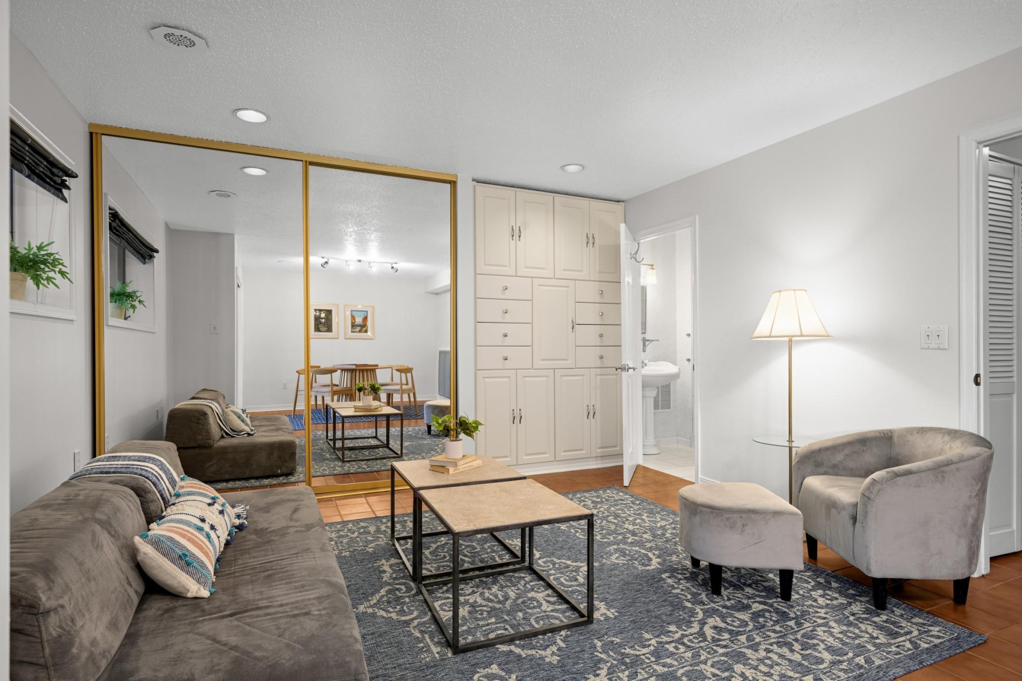 1633 Cedar Lake Parkway