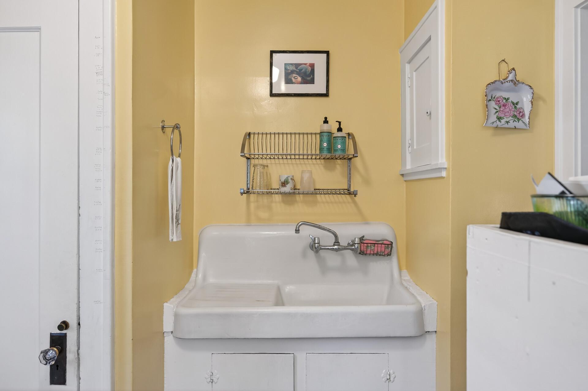 3924 Longfellow Avenue