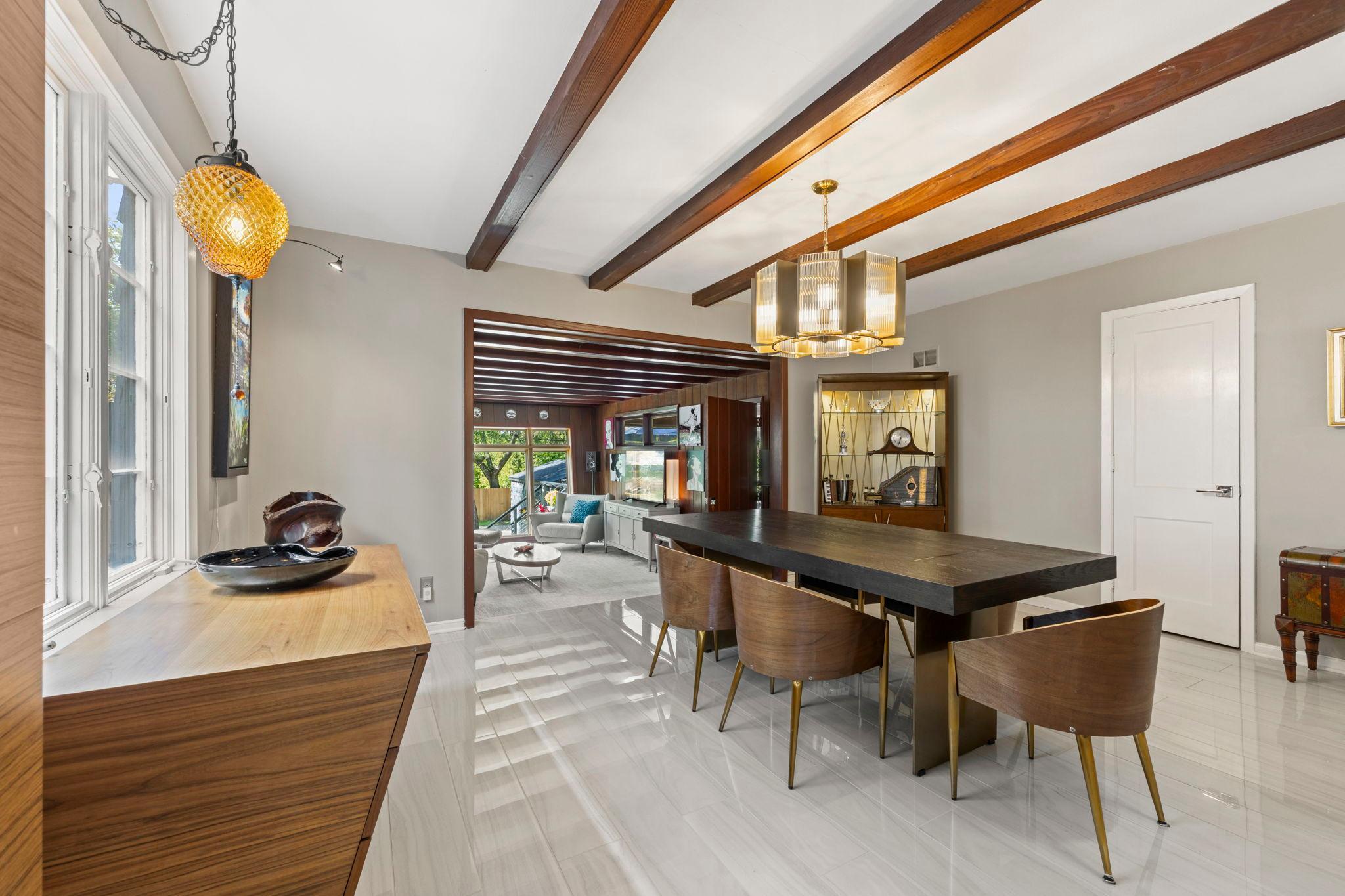 32 Sheridan Avenue S