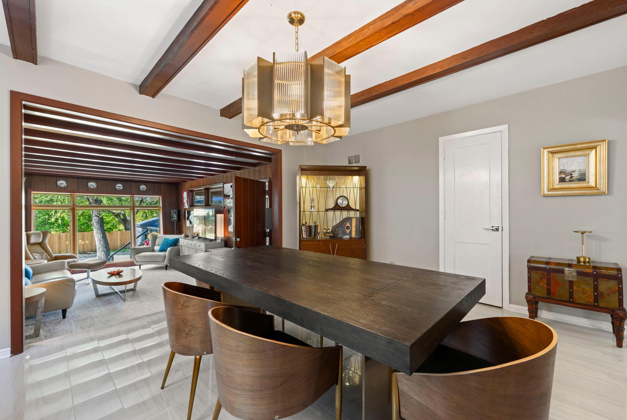 32 Sheridan Avenue S