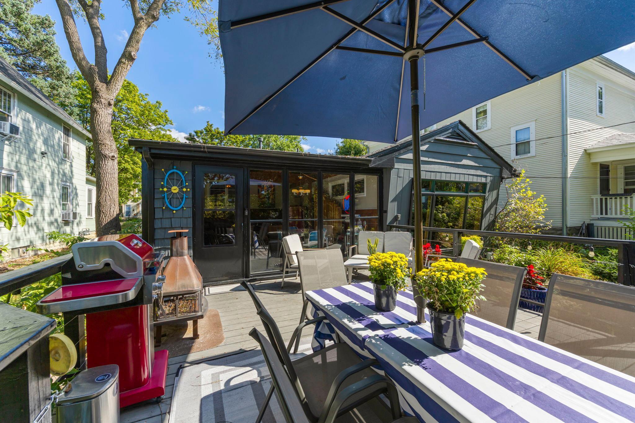 32 Sheridan Avenue S