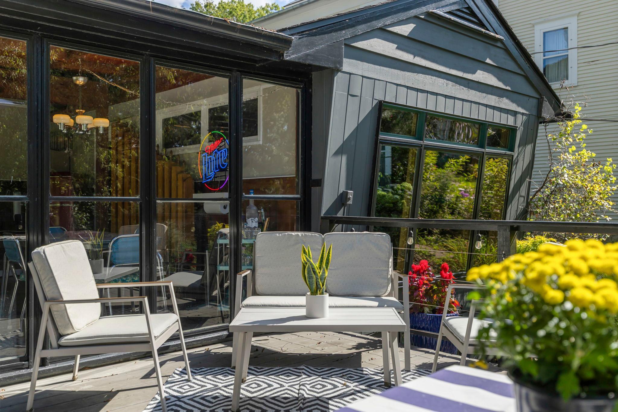 32 Sheridan Avenue S