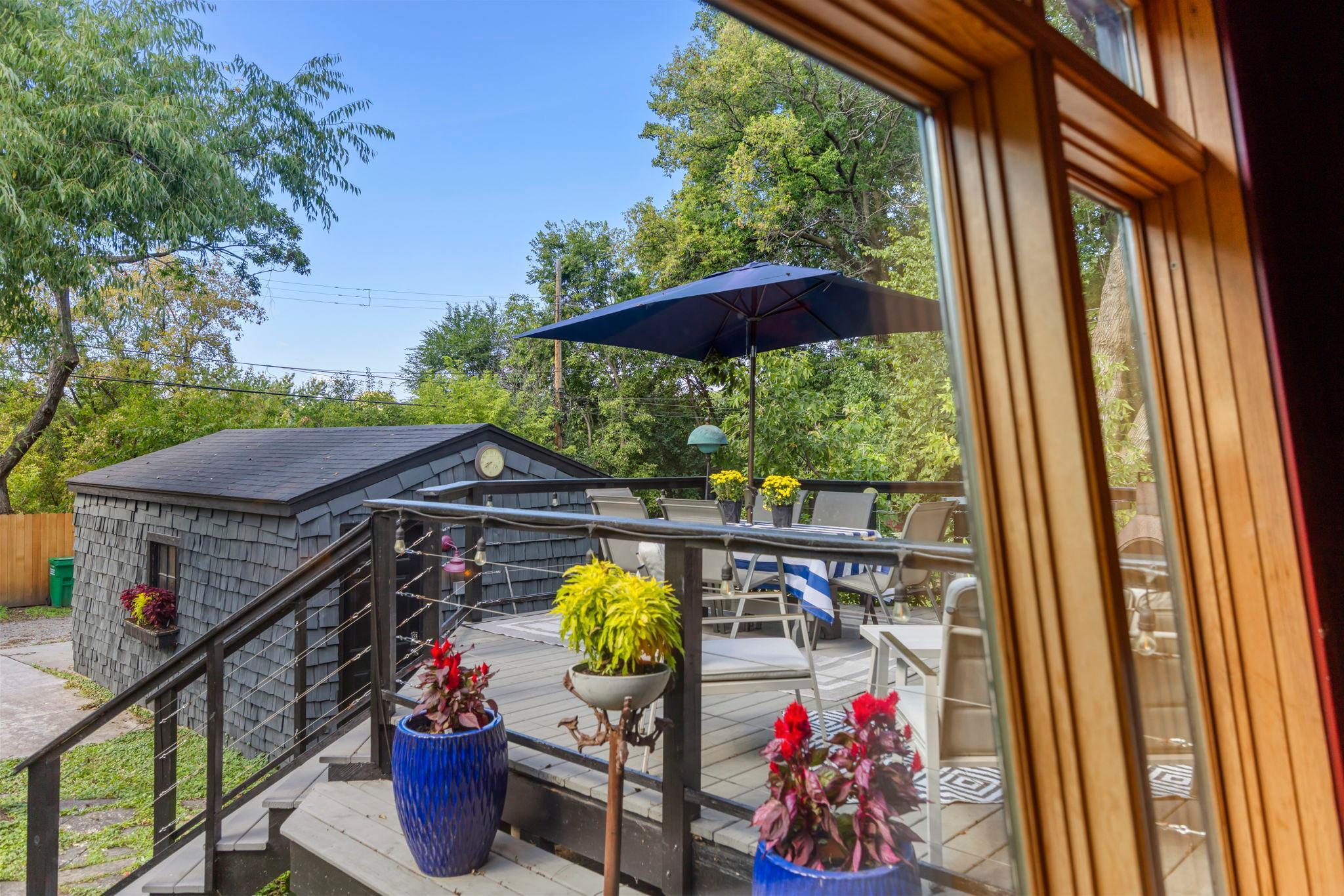 32 Sheridan Avenue S