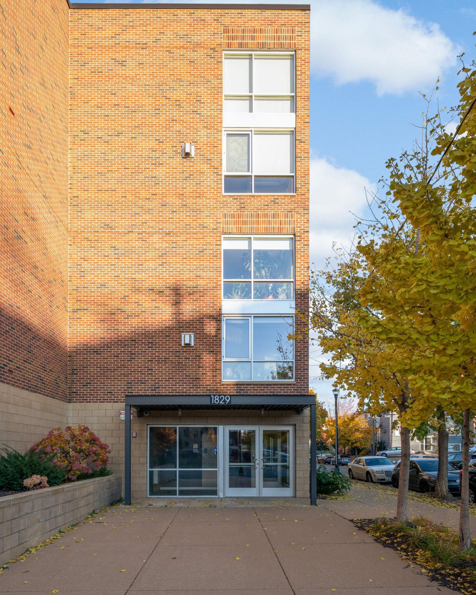 1829 3rd Avenue S Unit: 215