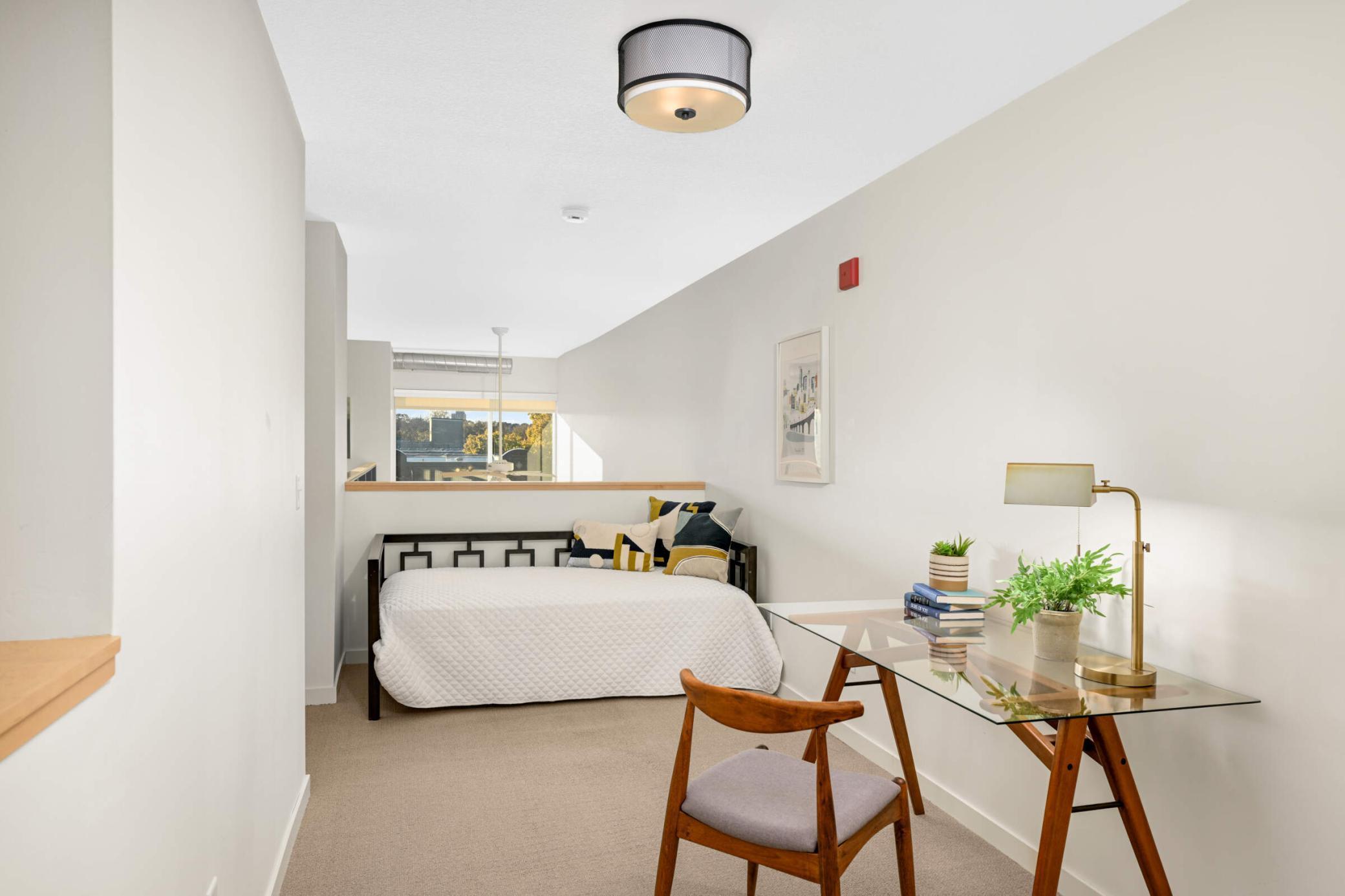 1829 3rd Avenue S Unit: 215