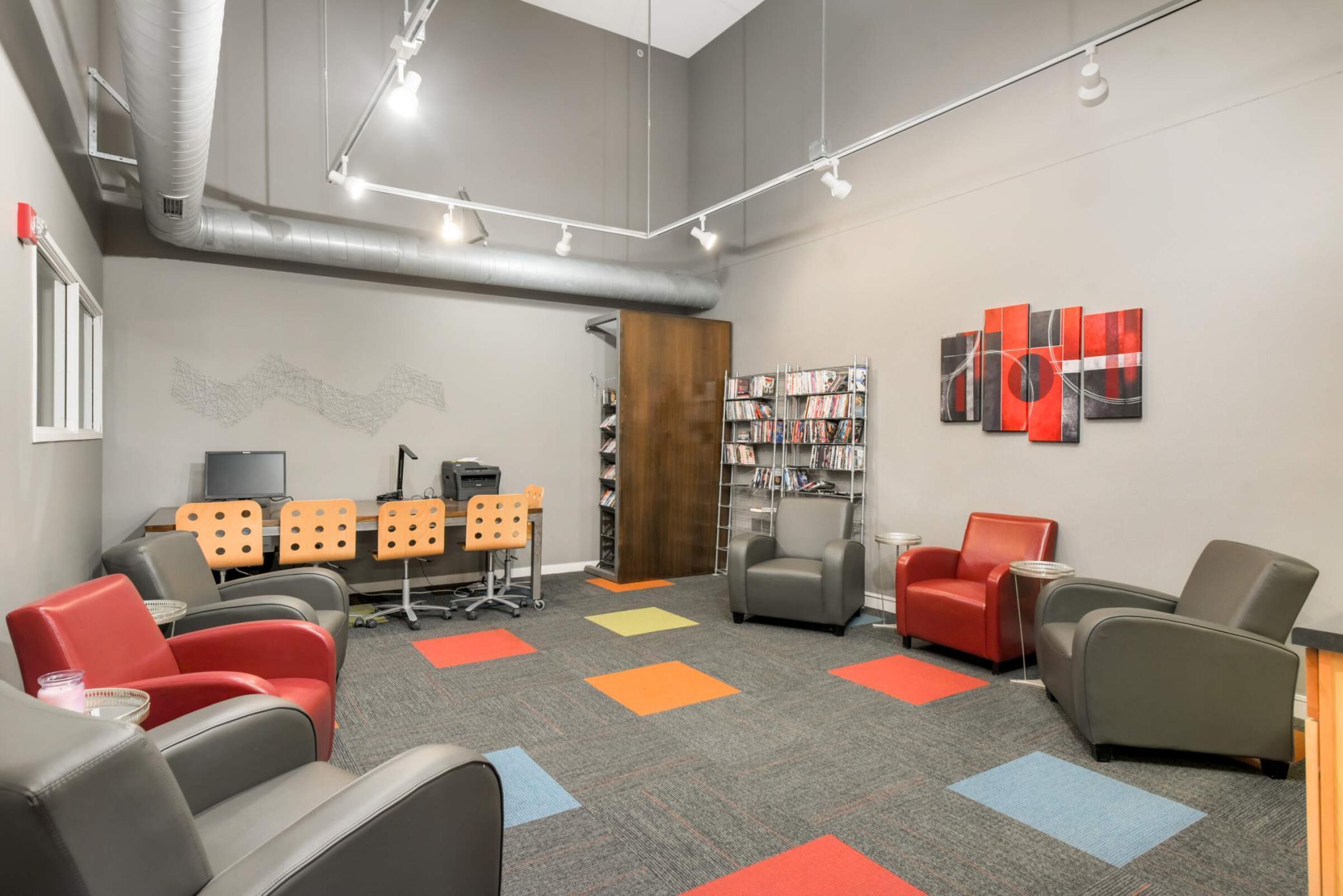 1829 3rd Avenue S Unit: 215