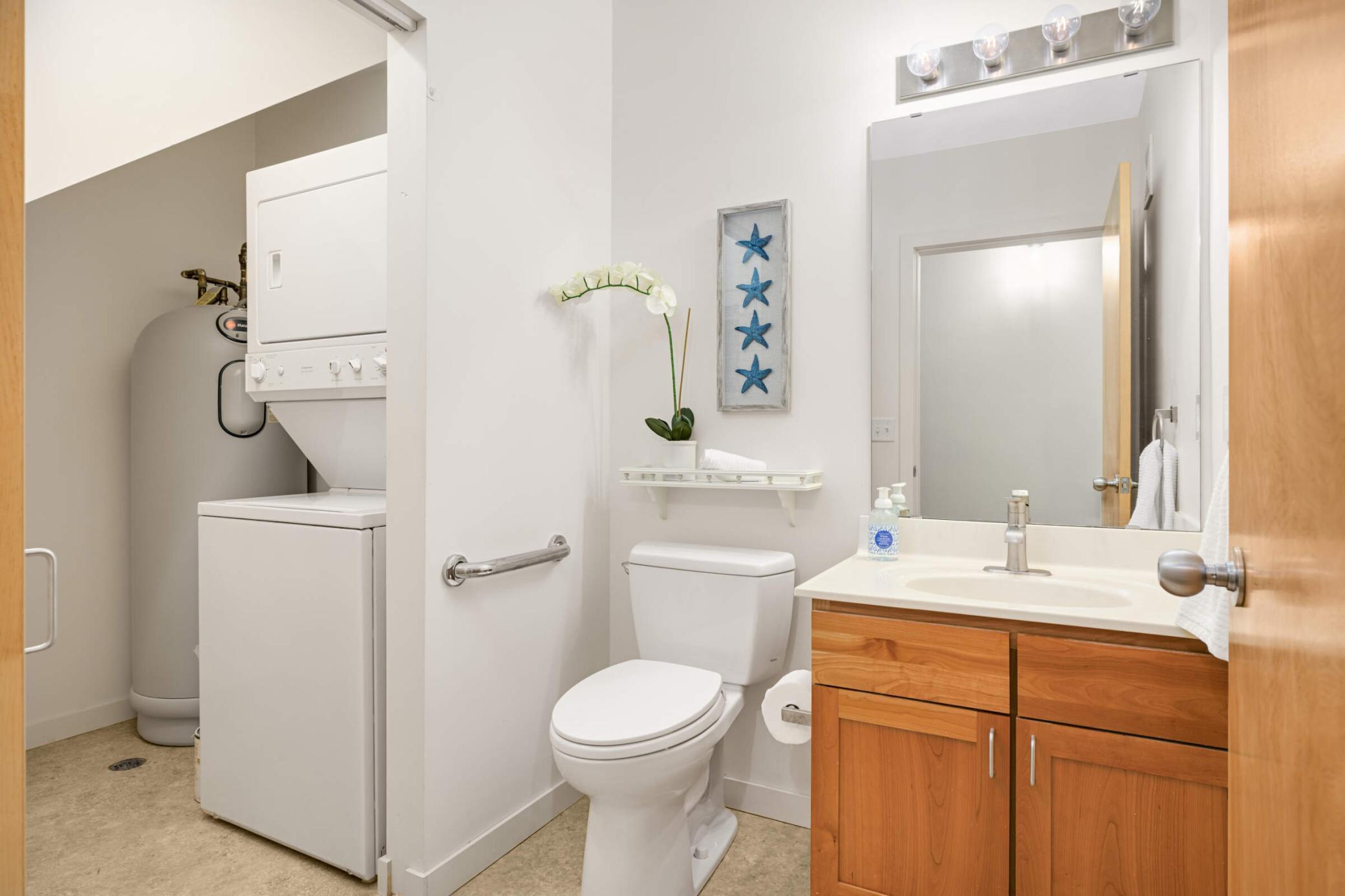 1829 3rd Avenue S Unit: 215