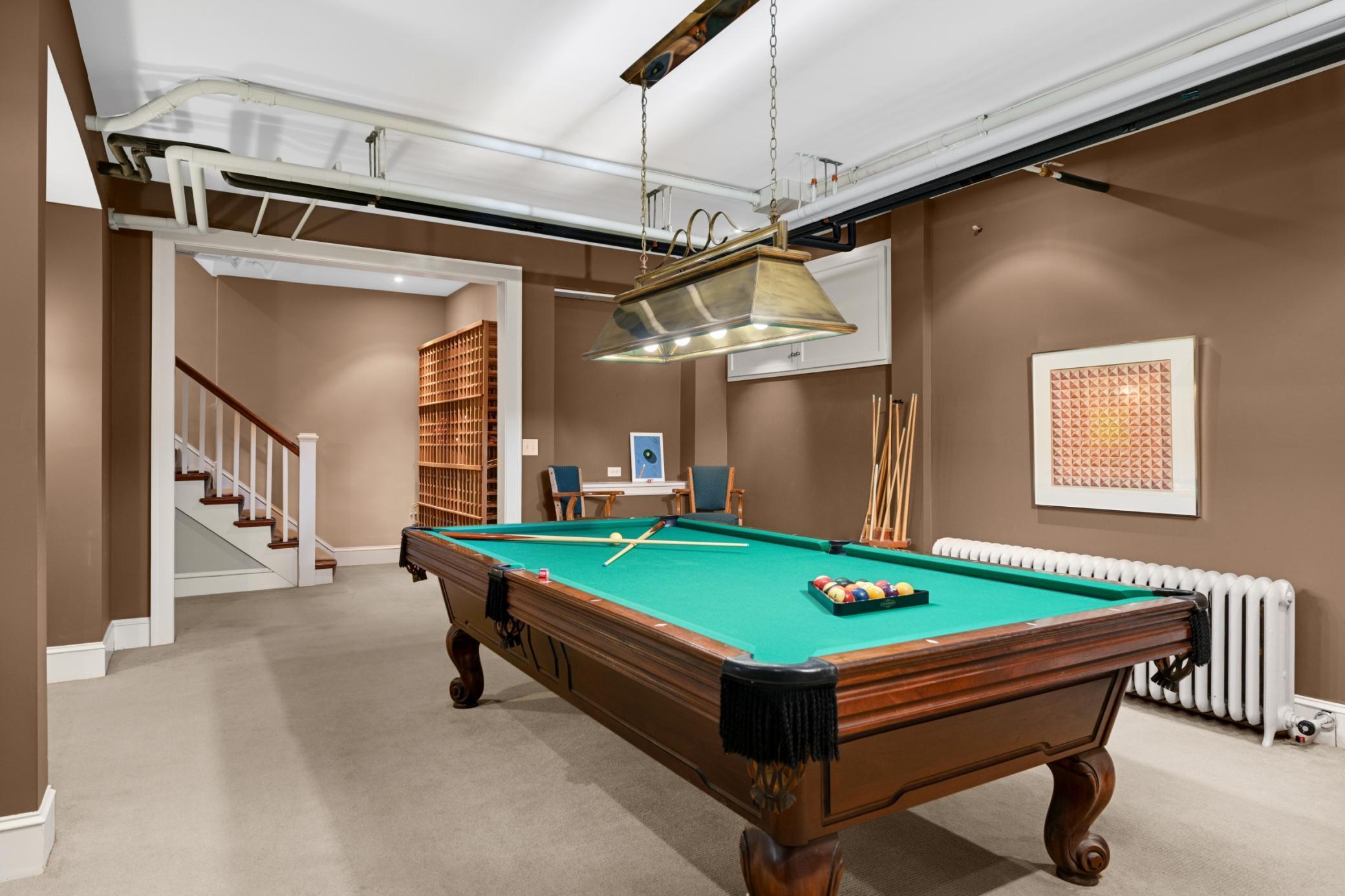 2400 Pillsbury Avenue S