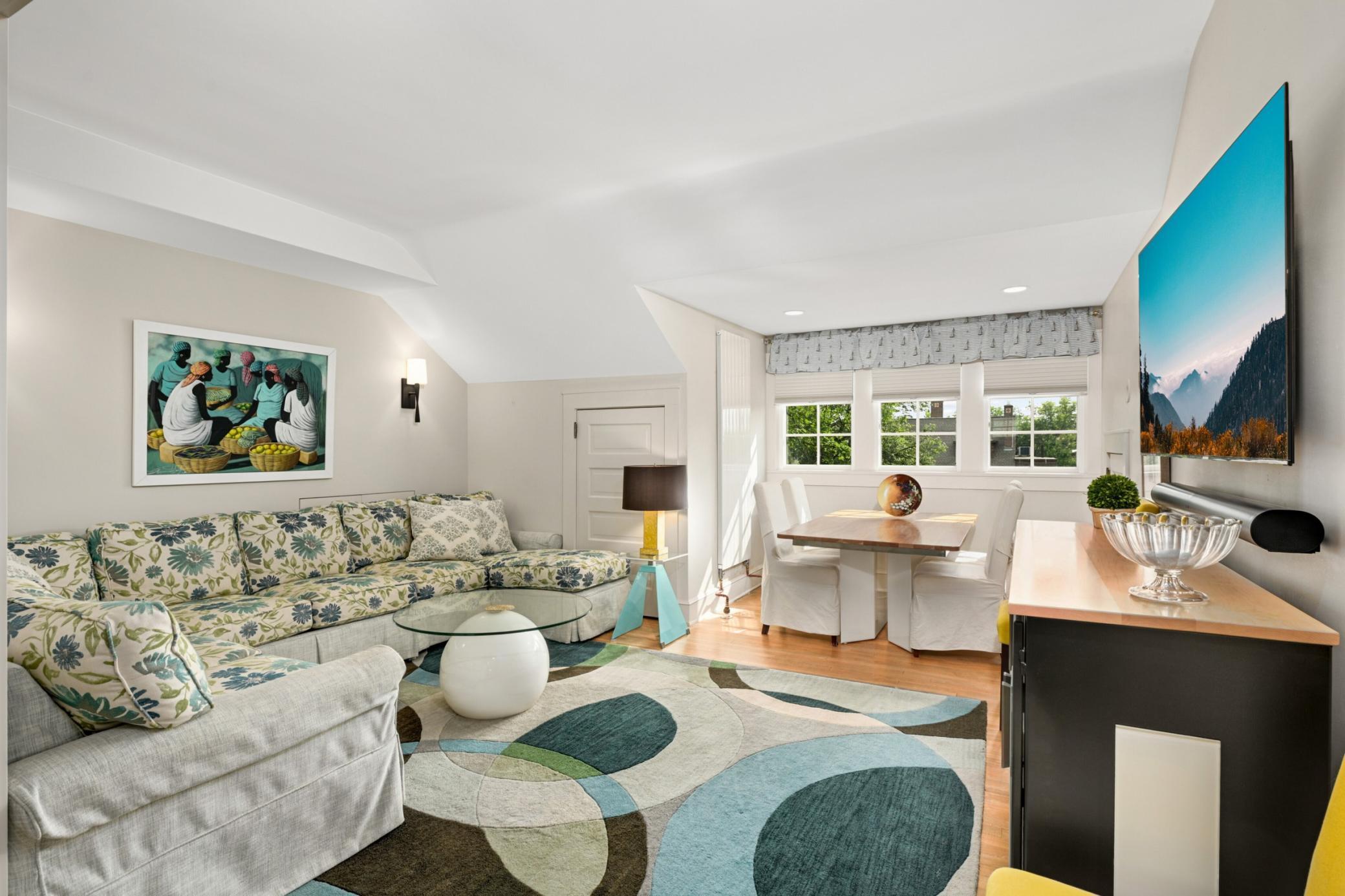 2400 Pillsbury Avenue S