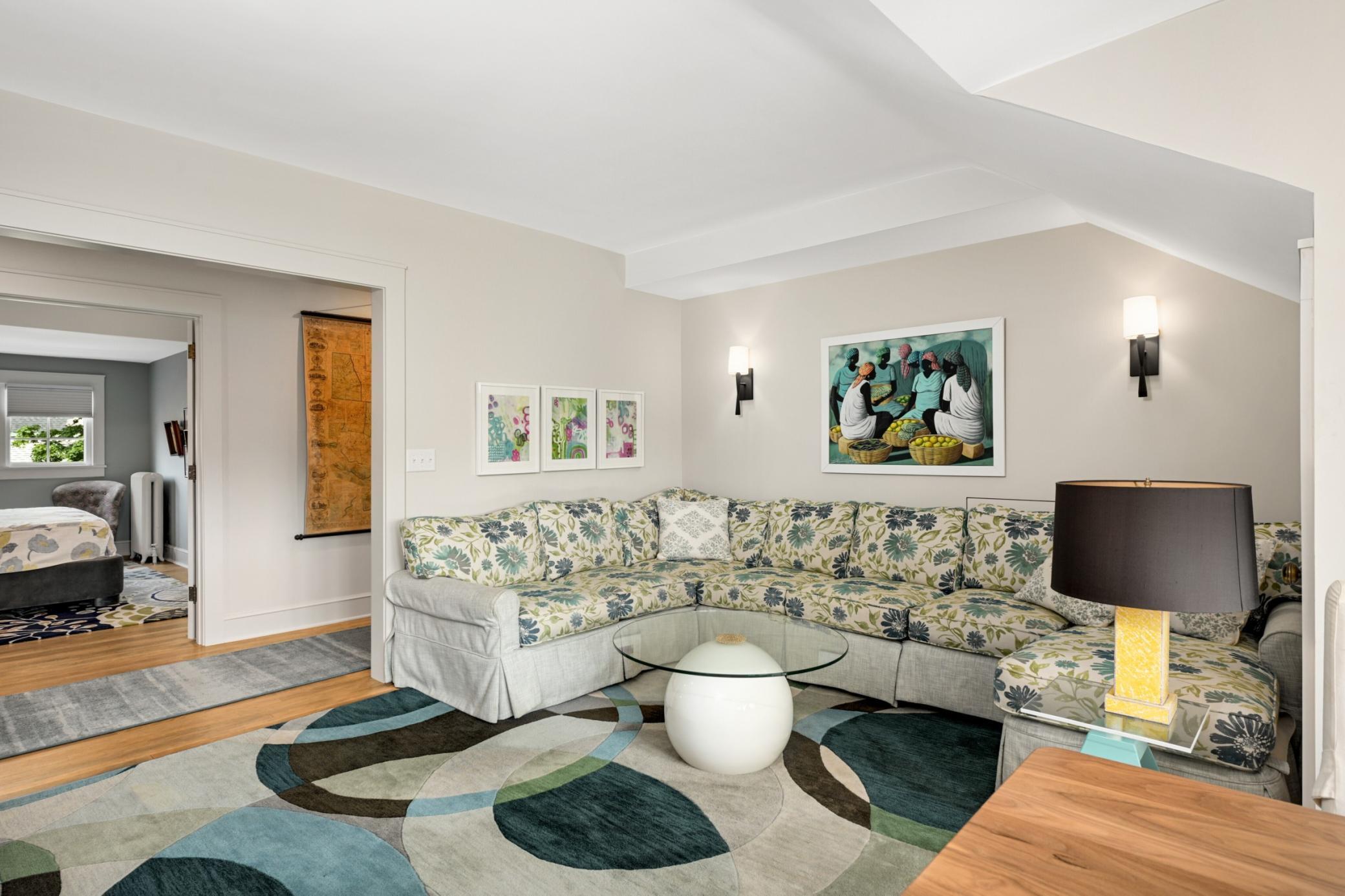 2400 Pillsbury Avenue S