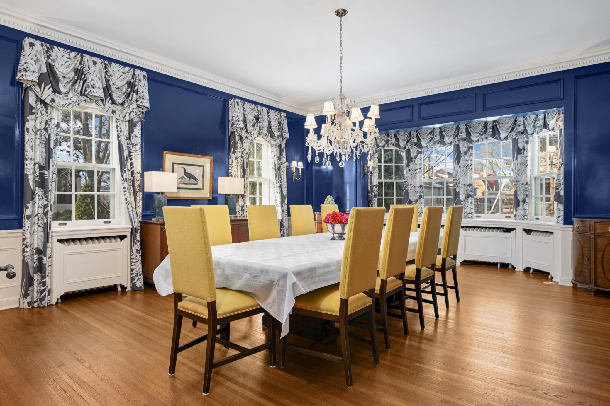 2400 Pillsbury Avenue S