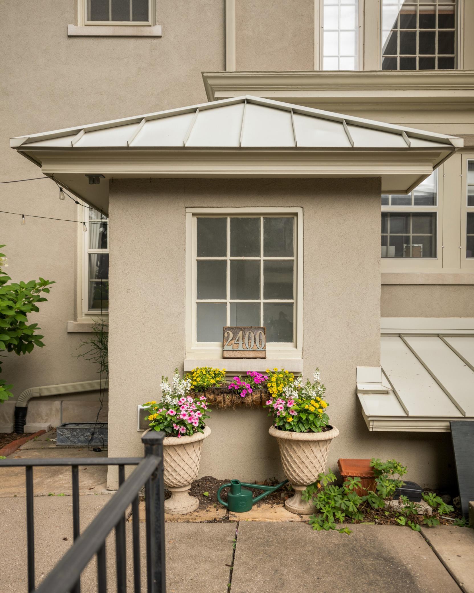 2400 Pillsbury Avenue S