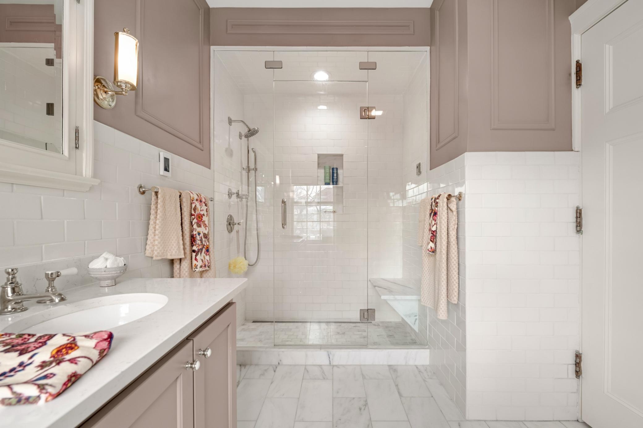 2400 Pillsbury Avenue S