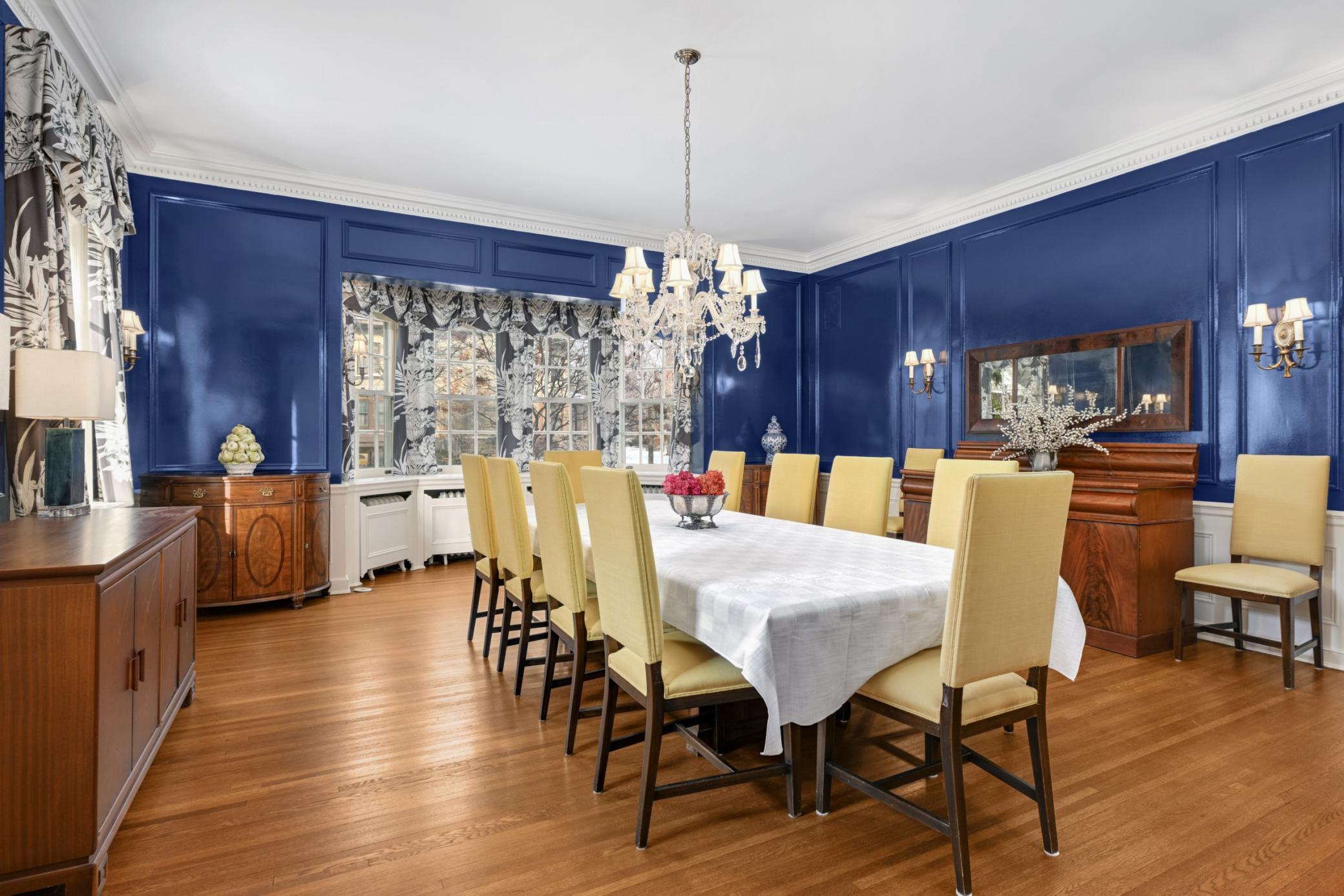 2400 Pillsbury Avenue S