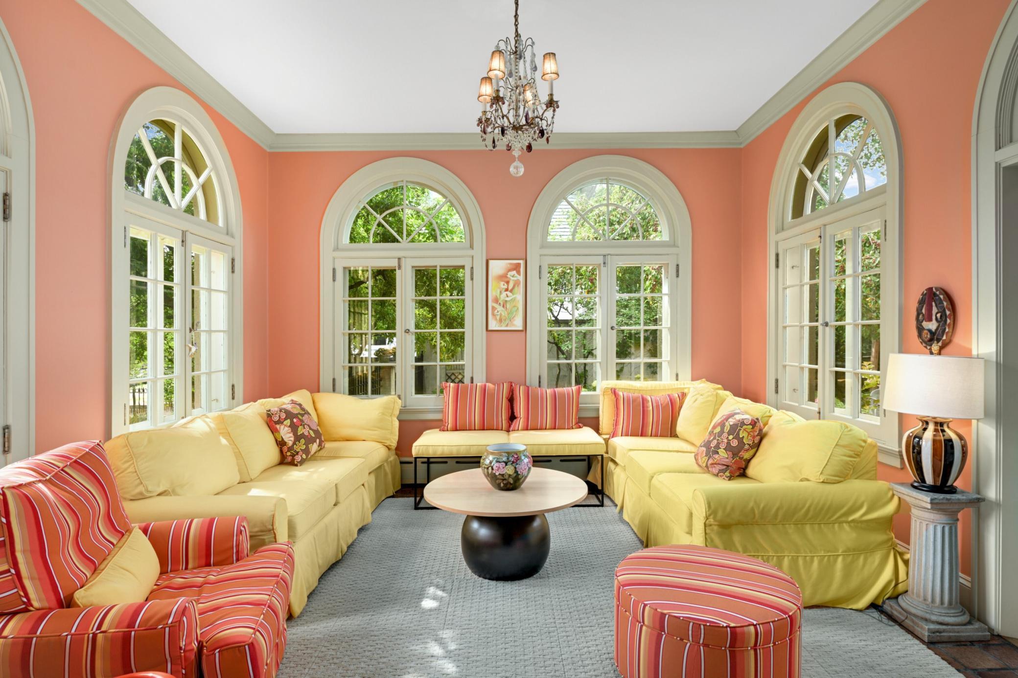 2400 Pillsbury Avenue S