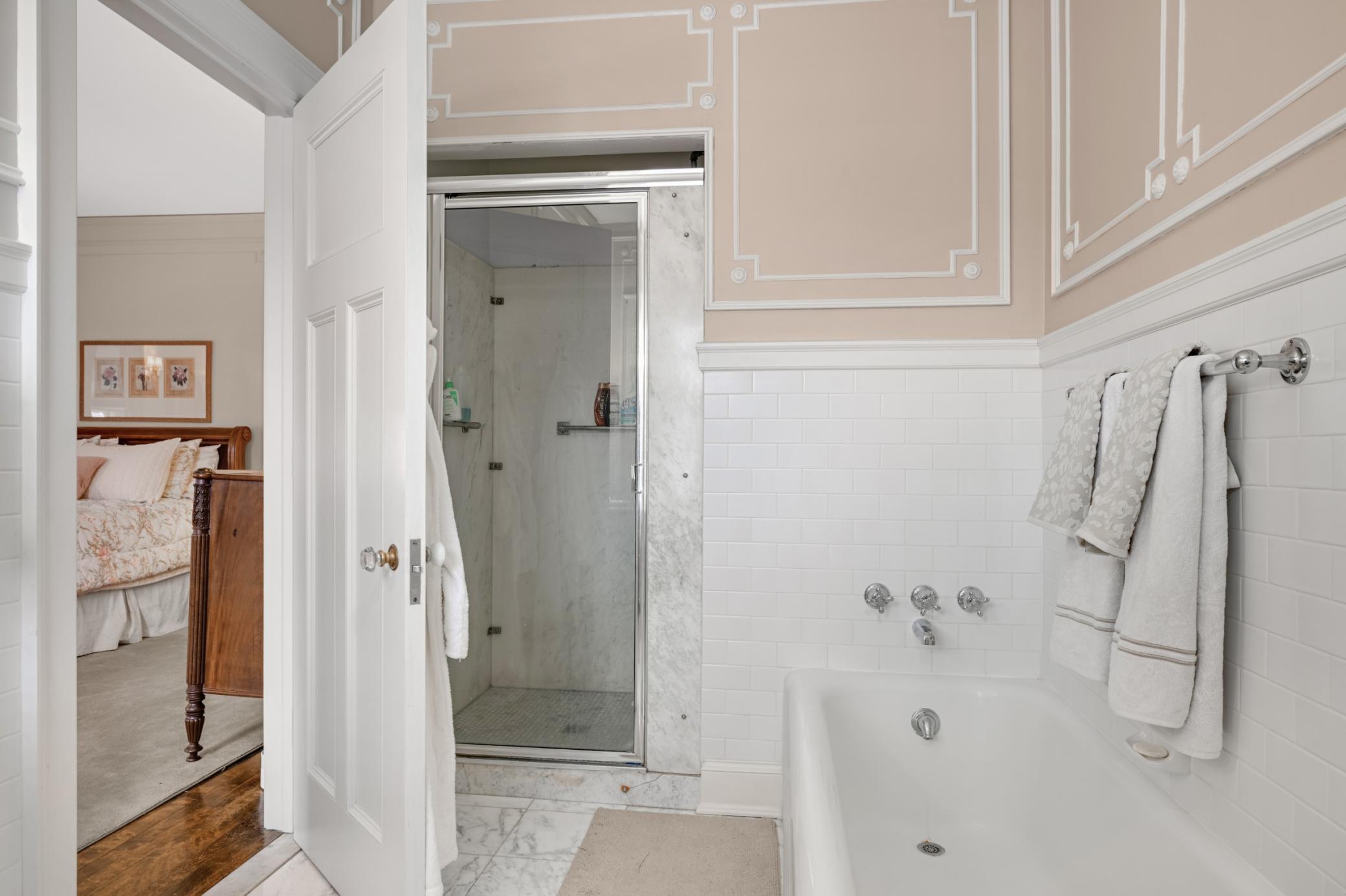 2400 Pillsbury Avenue S