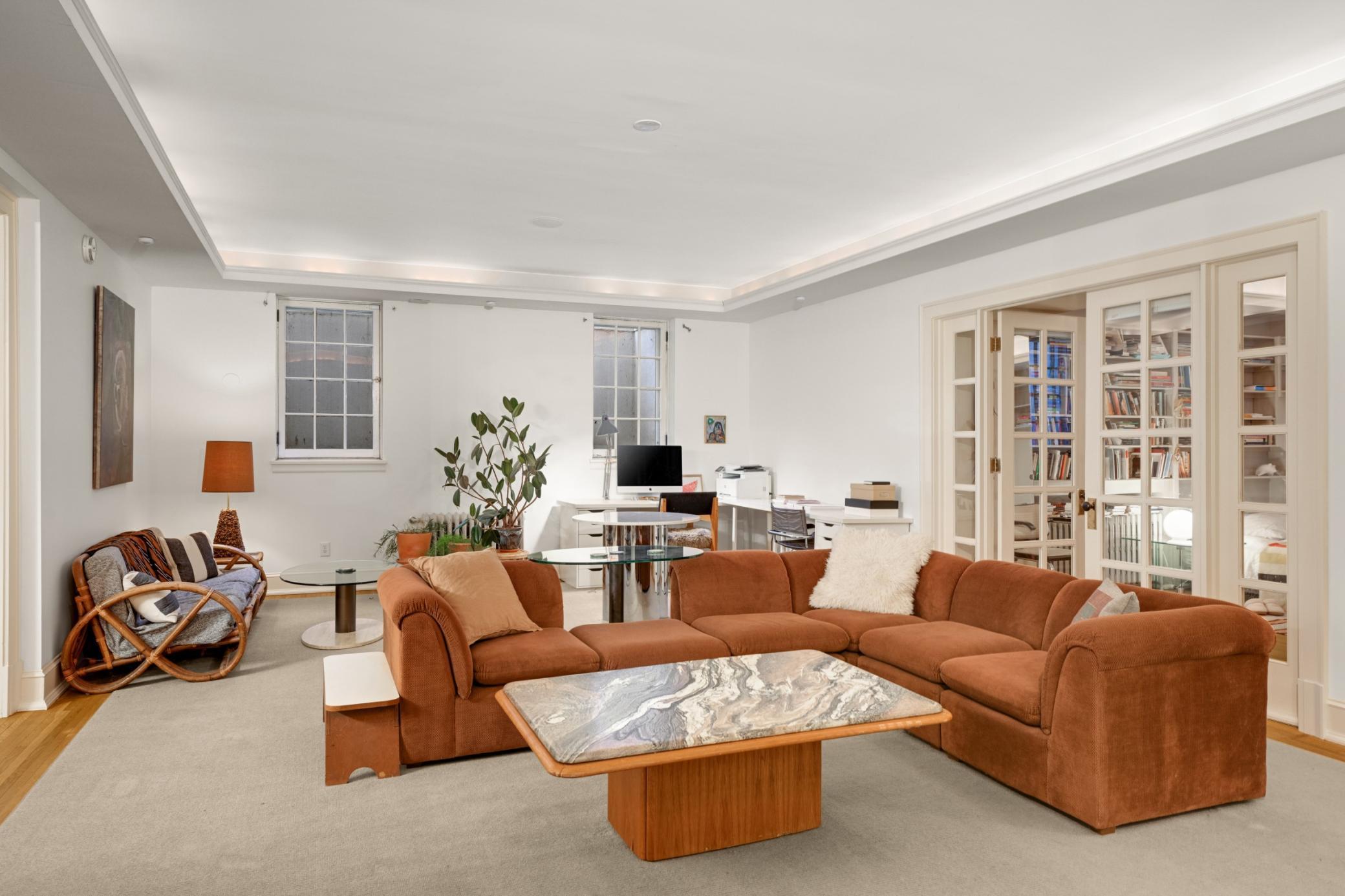 2400 Pillsbury Avenue S