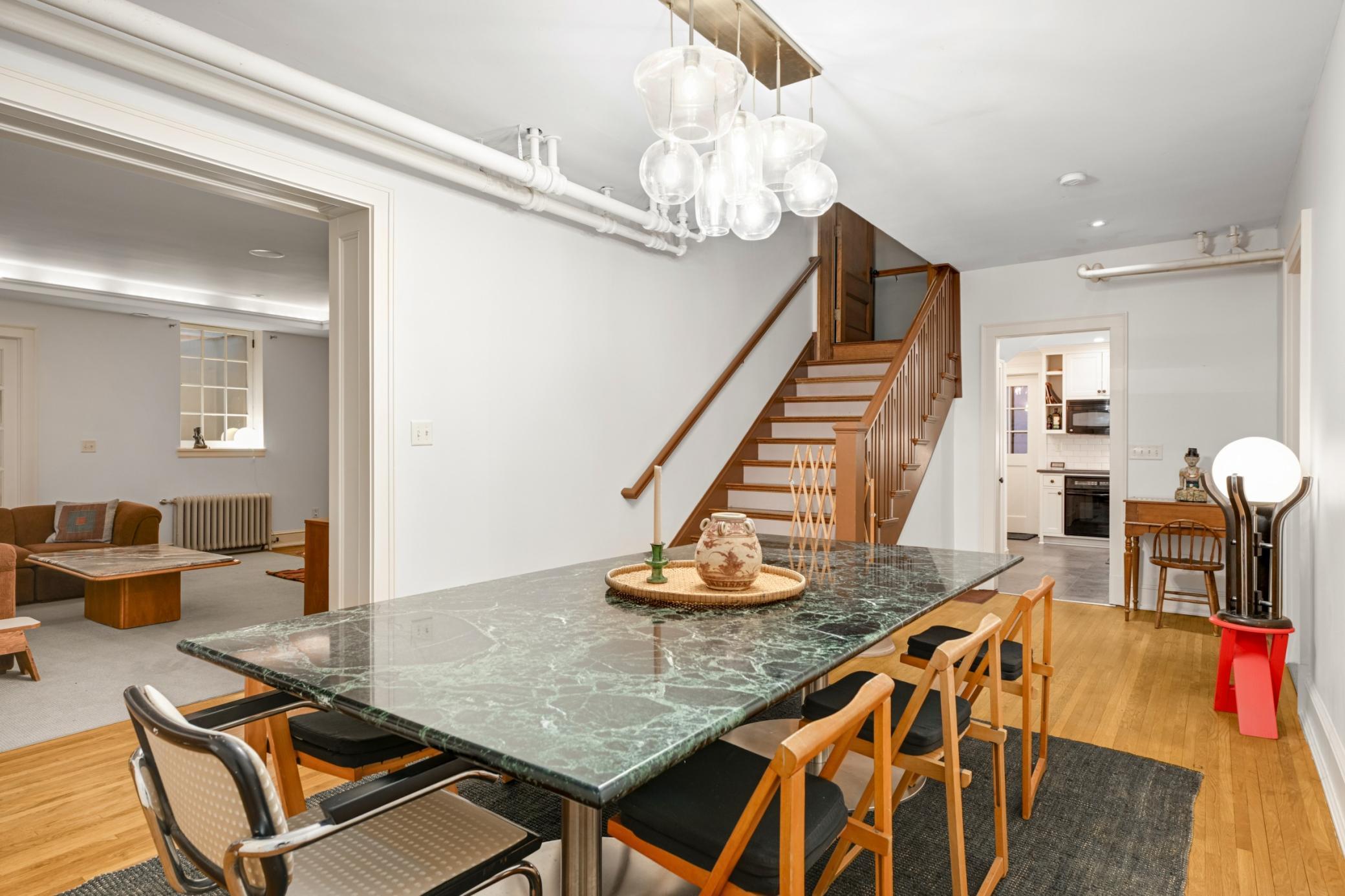 2400 Pillsbury Avenue S